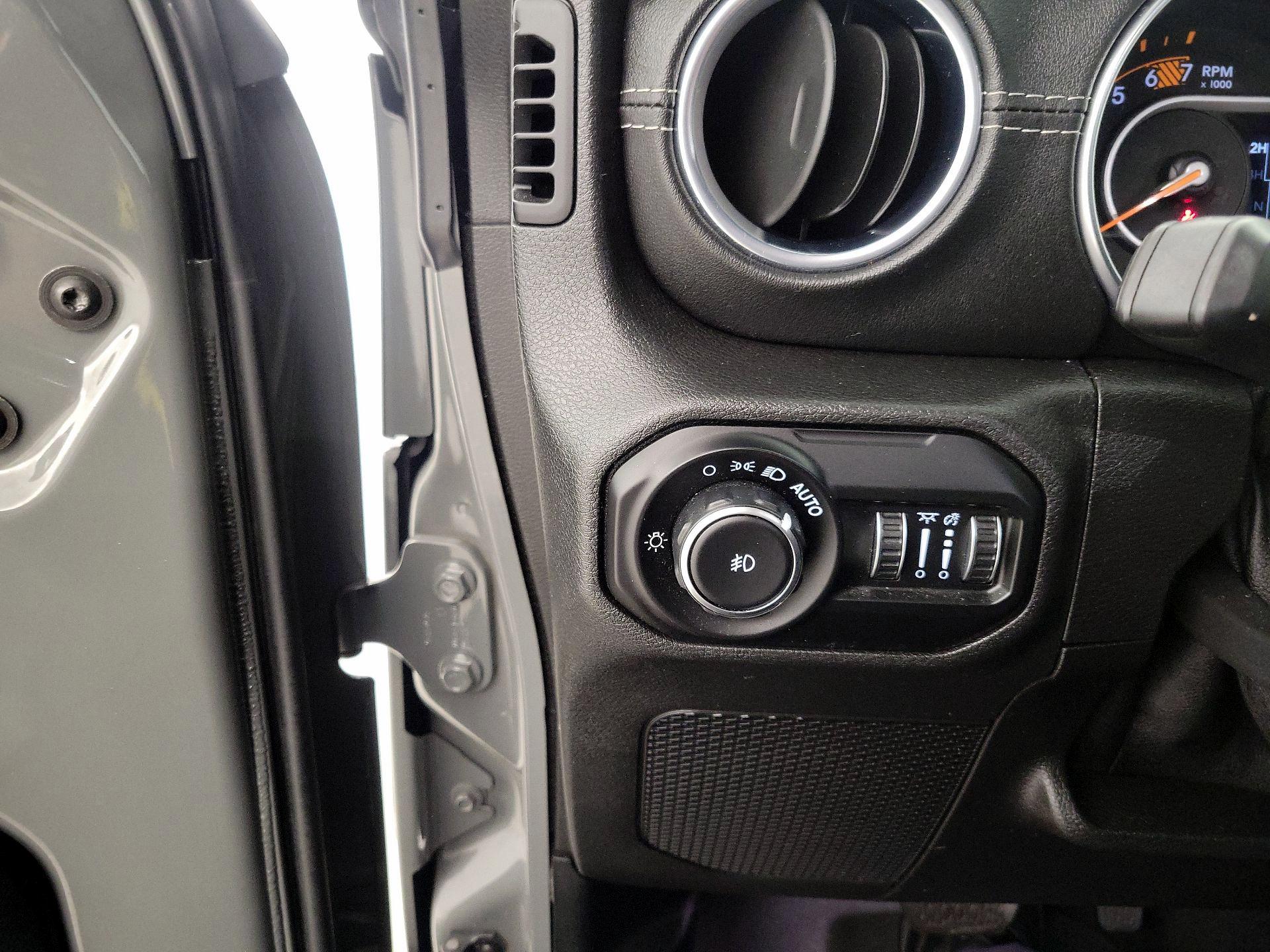 Thumbnail: 2021 Jeep Wrangler - 13