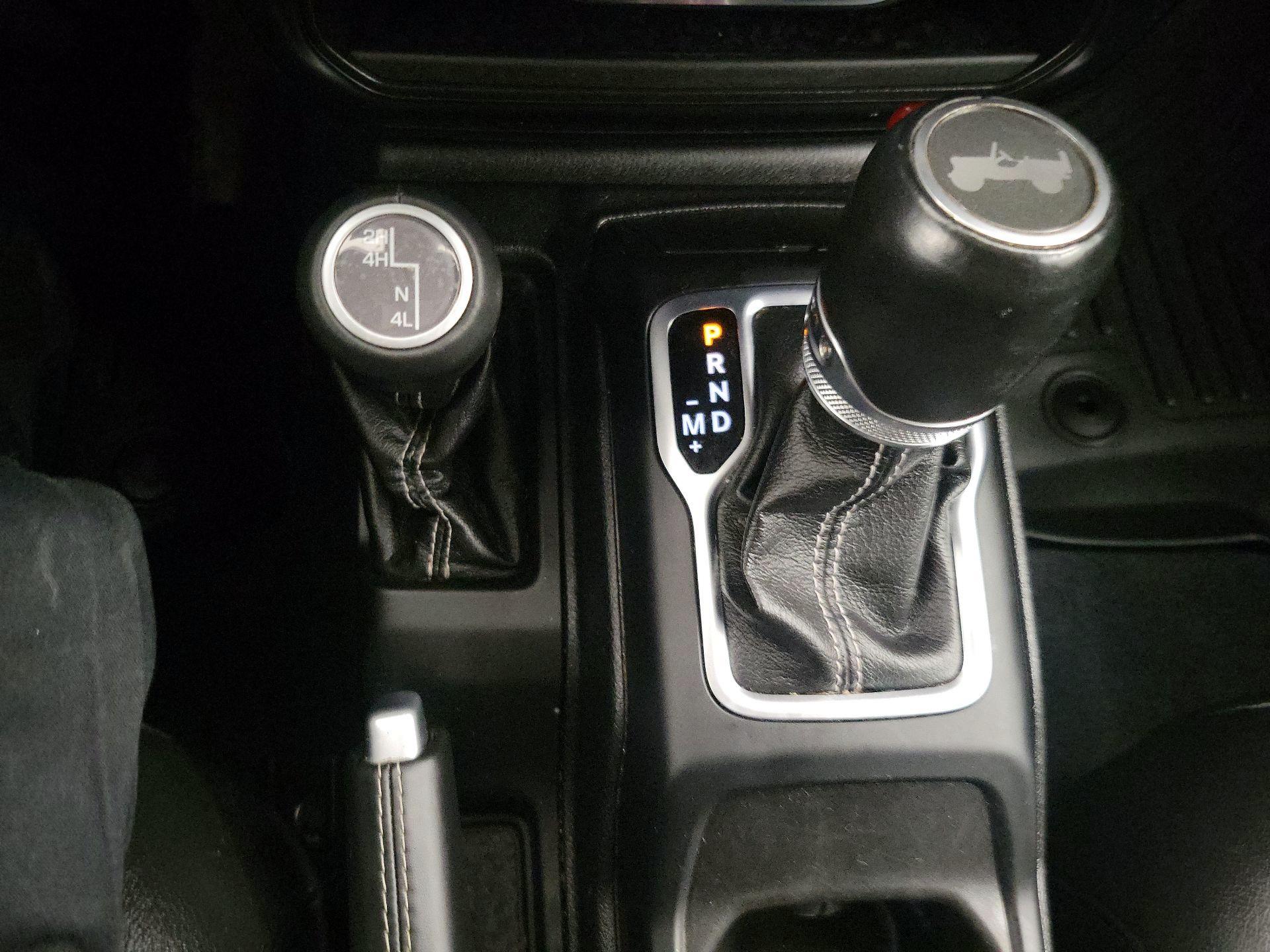 Thumbnail: 2021 Jeep Wrangler - 17