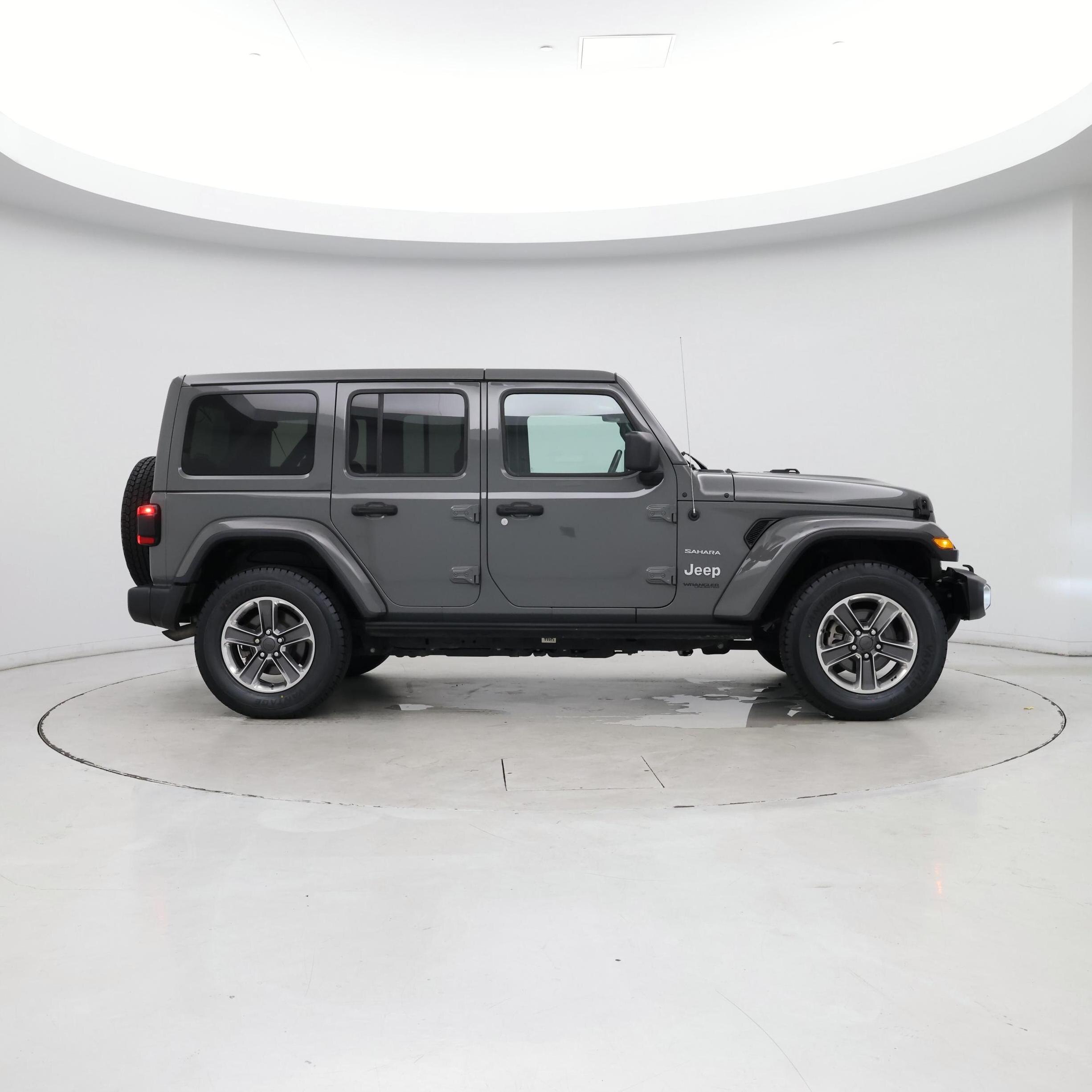 Thumbnail: 2021 Jeep Wrangler - 7