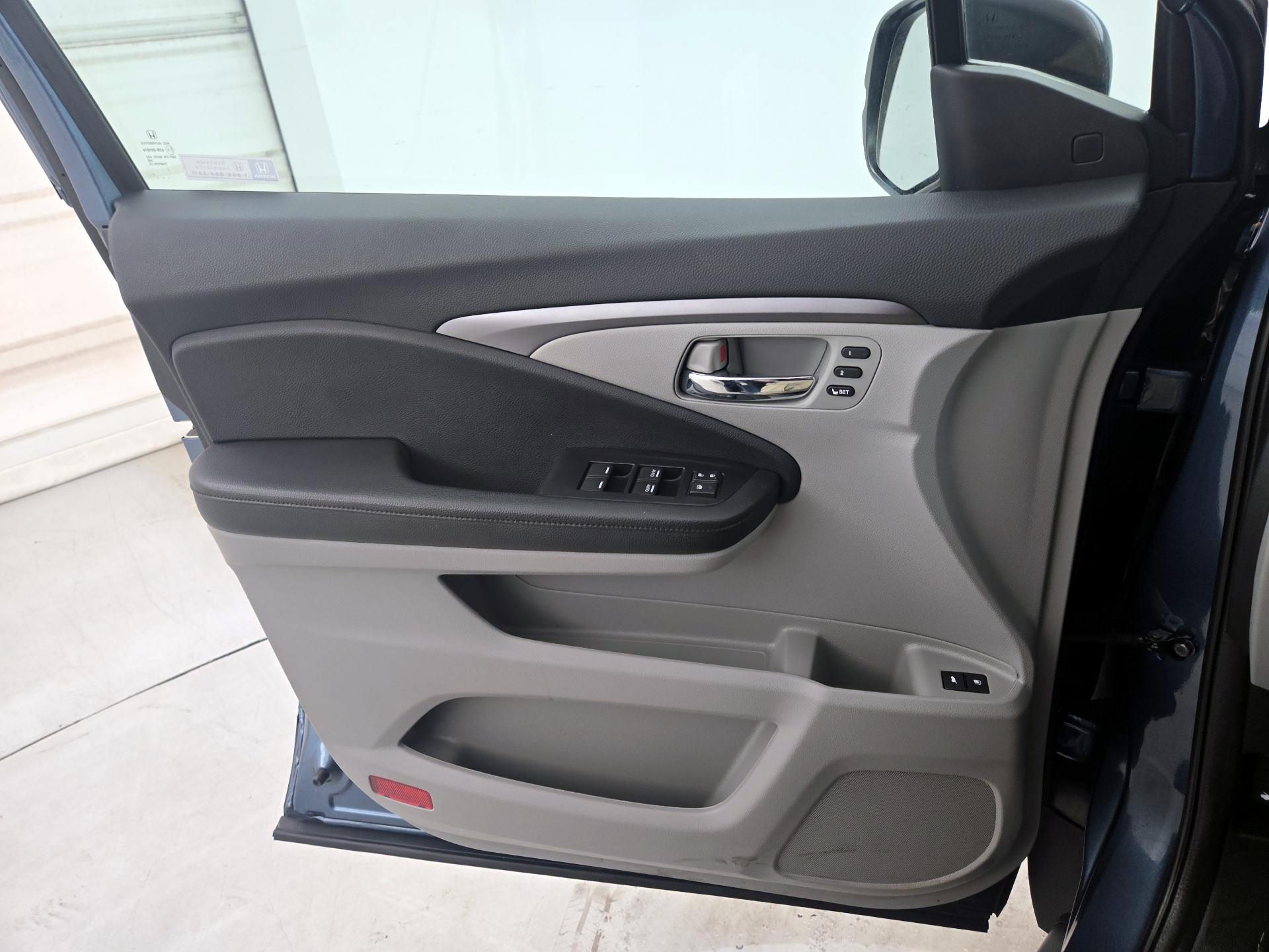 Thumbnail: 2022 Honda Pilot - 12