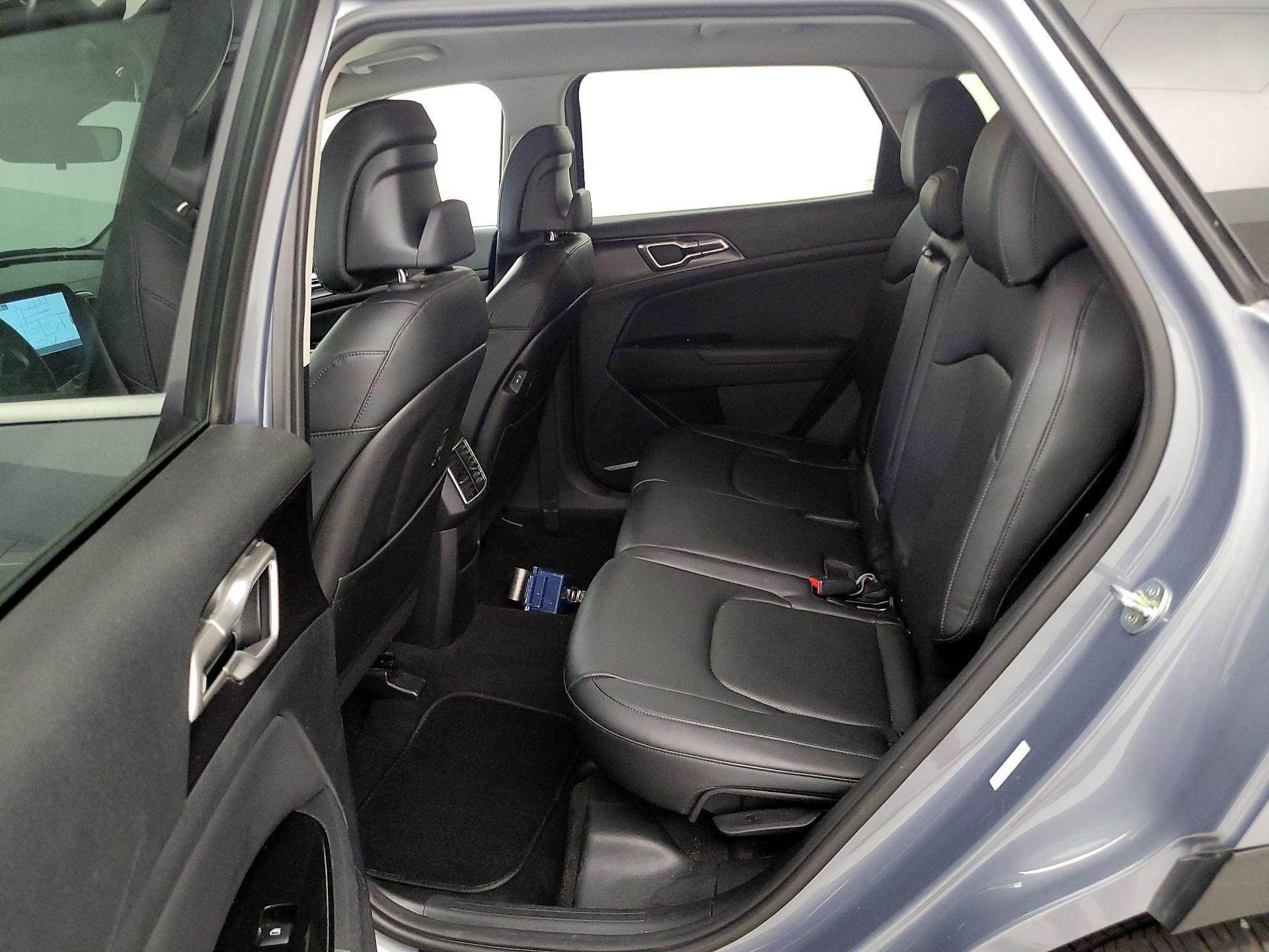Thumbnail: 2023 Kia Sportage - 20