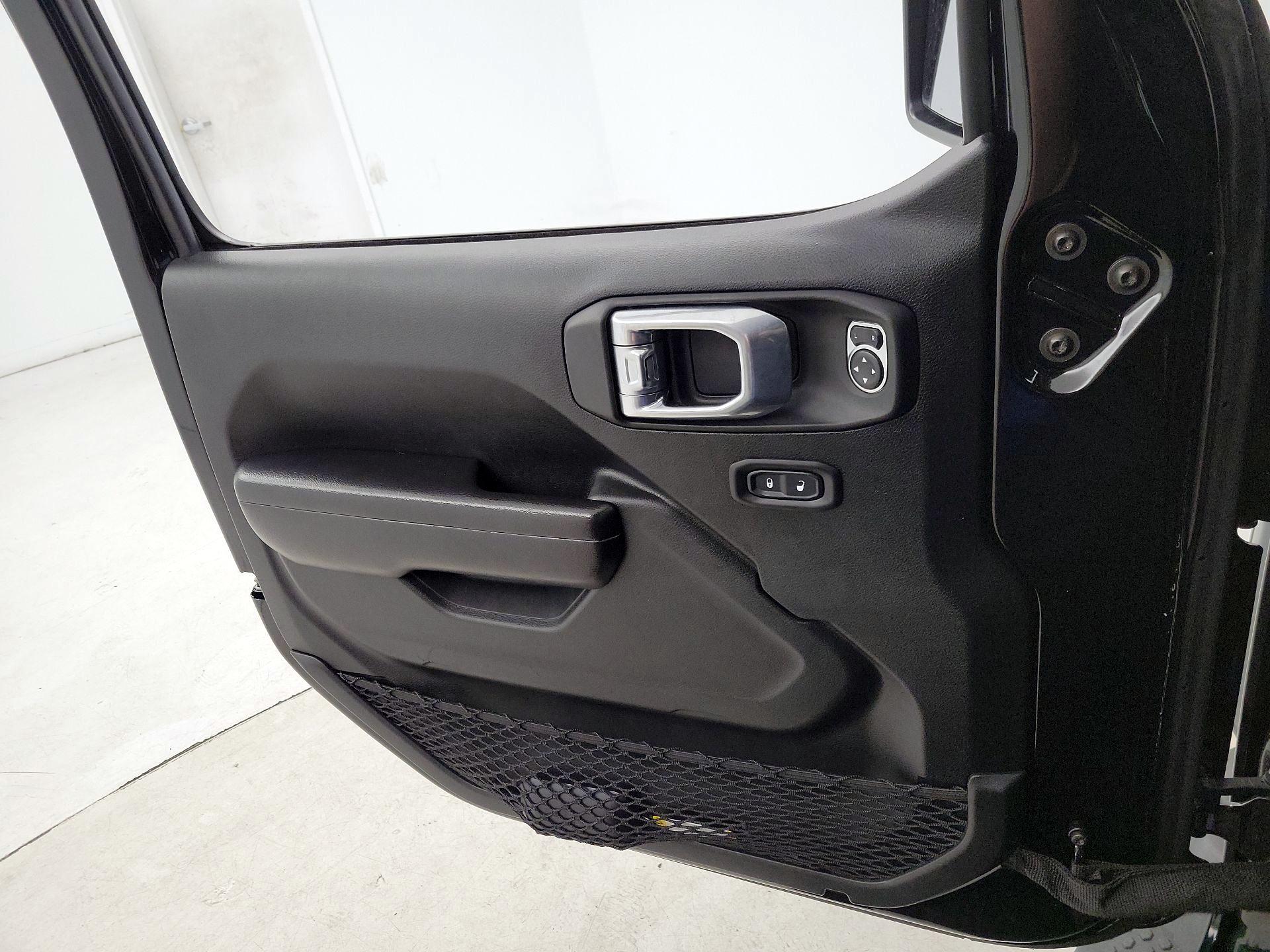 Thumbnail: 2021 Jeep Wrangler - 12