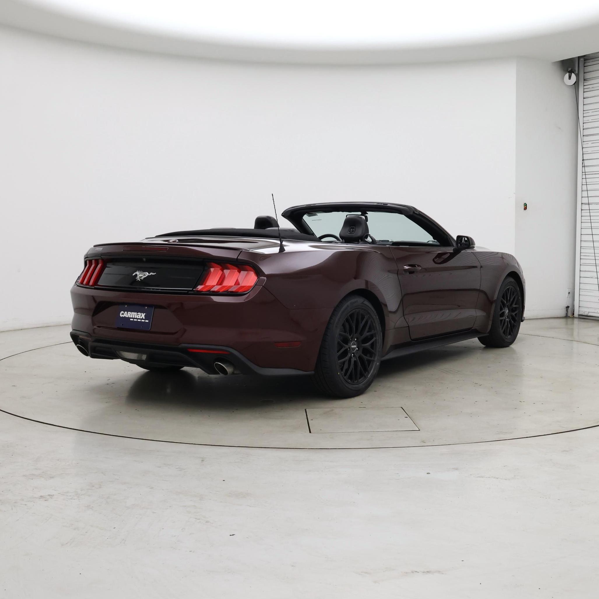 Thumbnail: 2018 Ford Mustang - 8