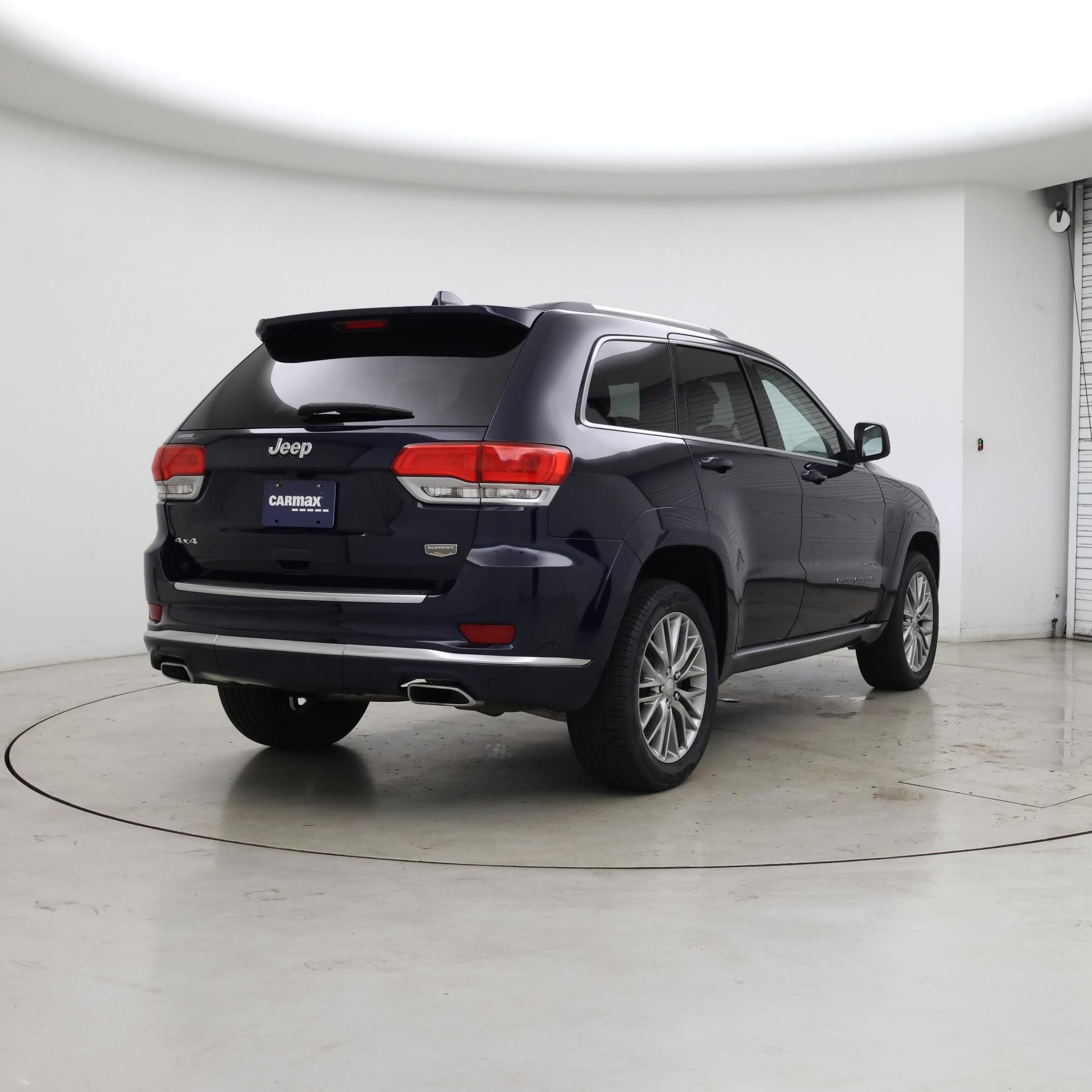 Thumbnail: 2018 Jeep Grand Cherokee - 8
