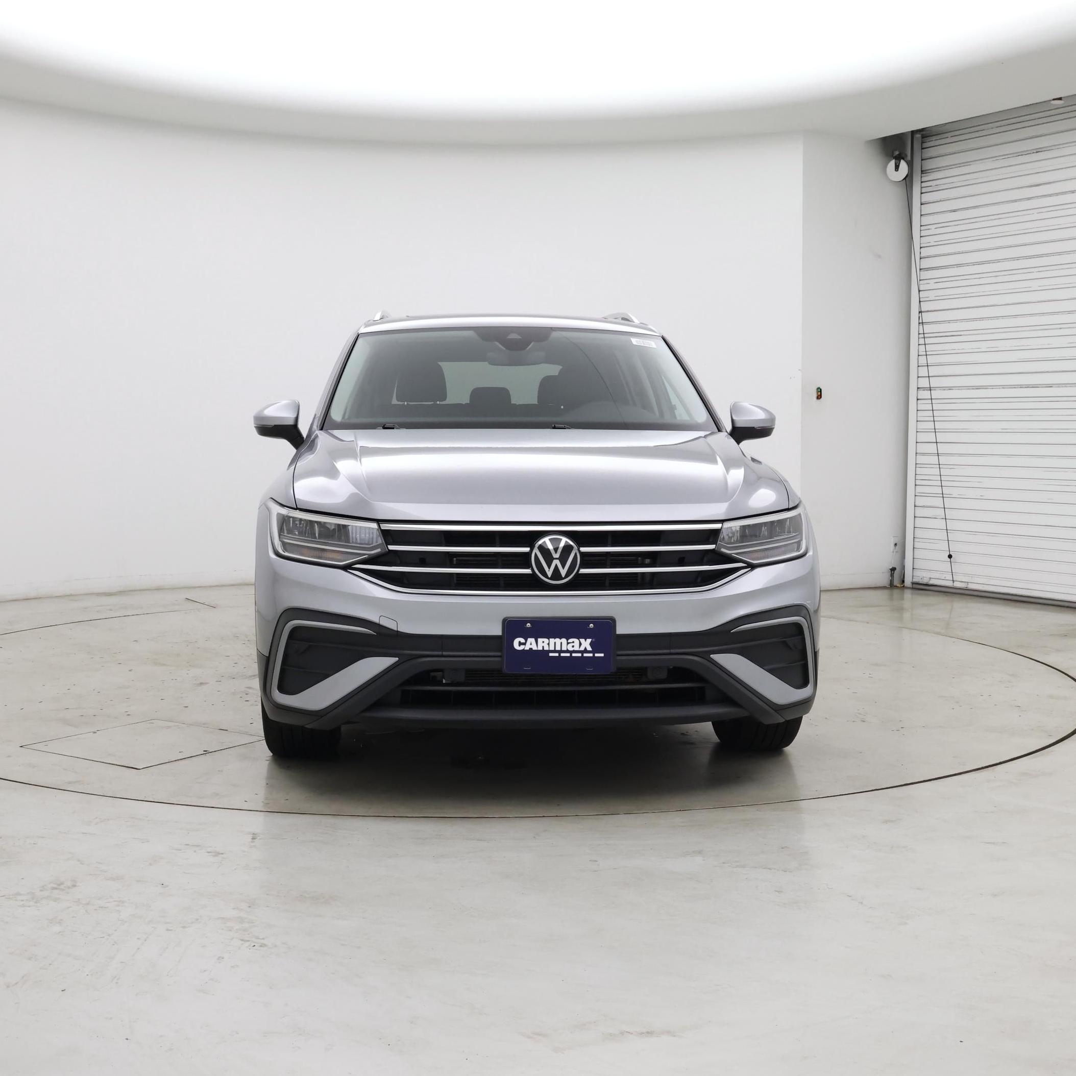 Thumbnail: 2023 Volkswagen Tiguan - 5