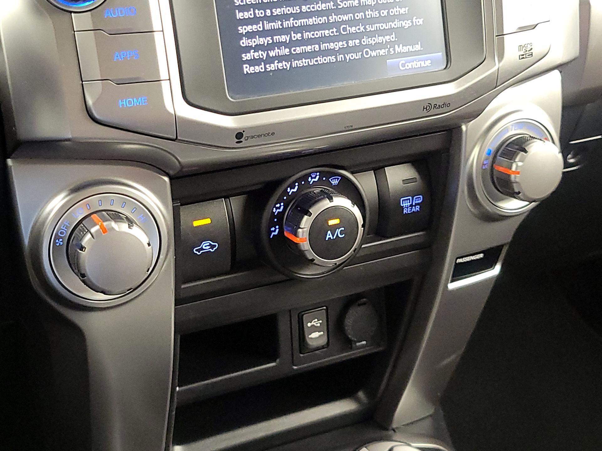 Thumbnail: 2014 Toyota 4Runner - 17