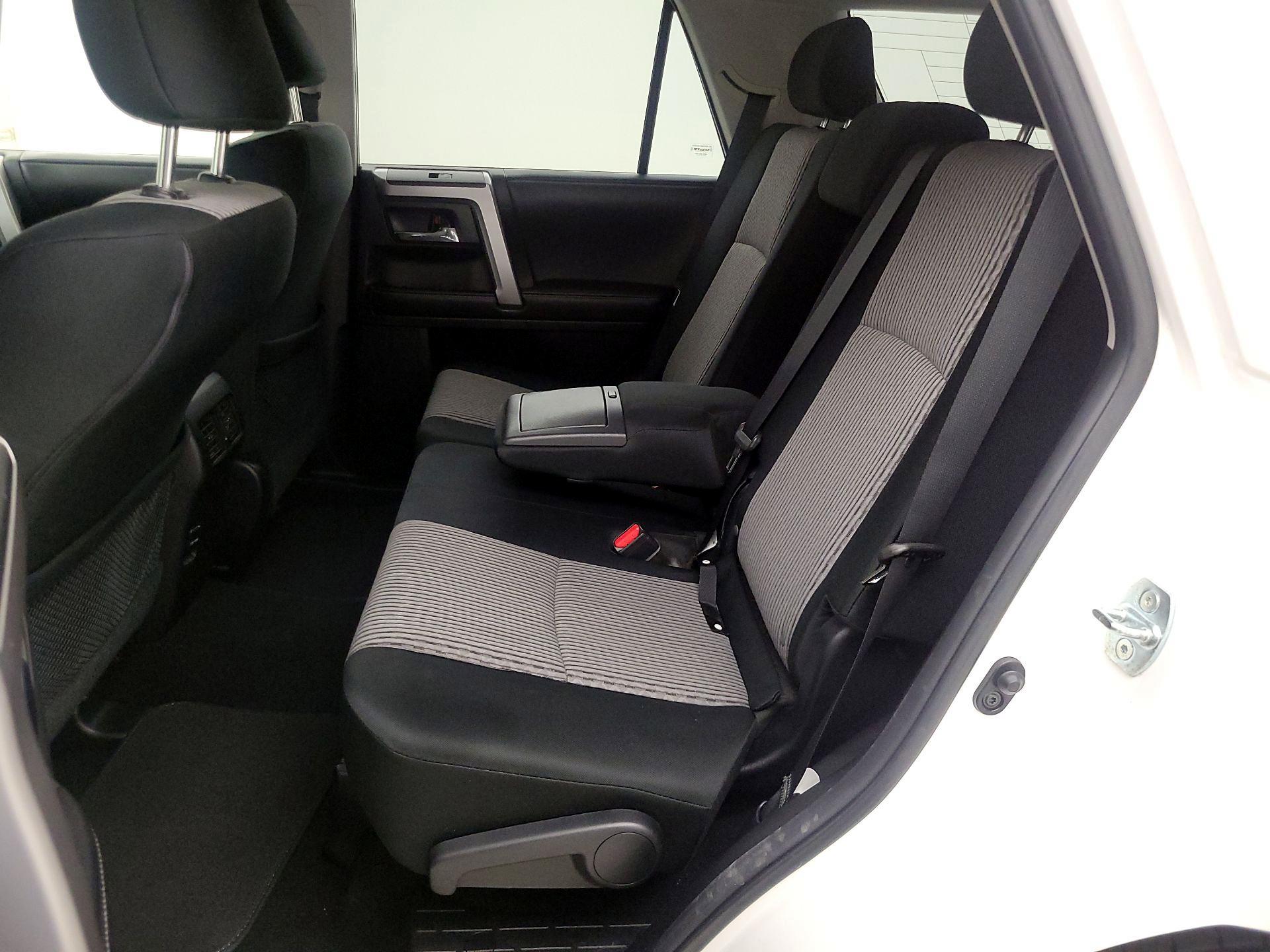 Thumbnail: 2014 Toyota 4Runner - 20