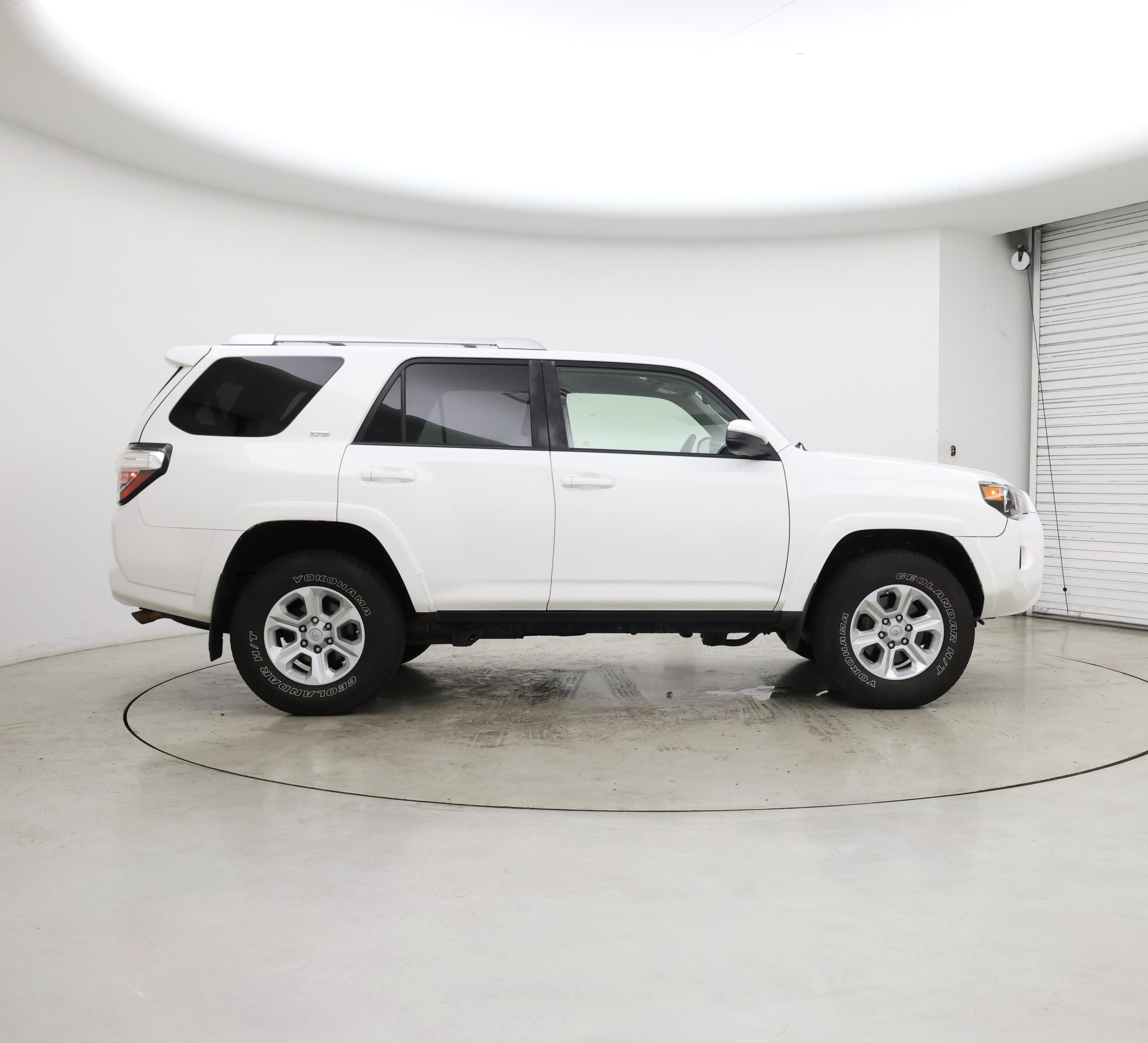 Thumbnail: 2014 Toyota 4Runner - 7