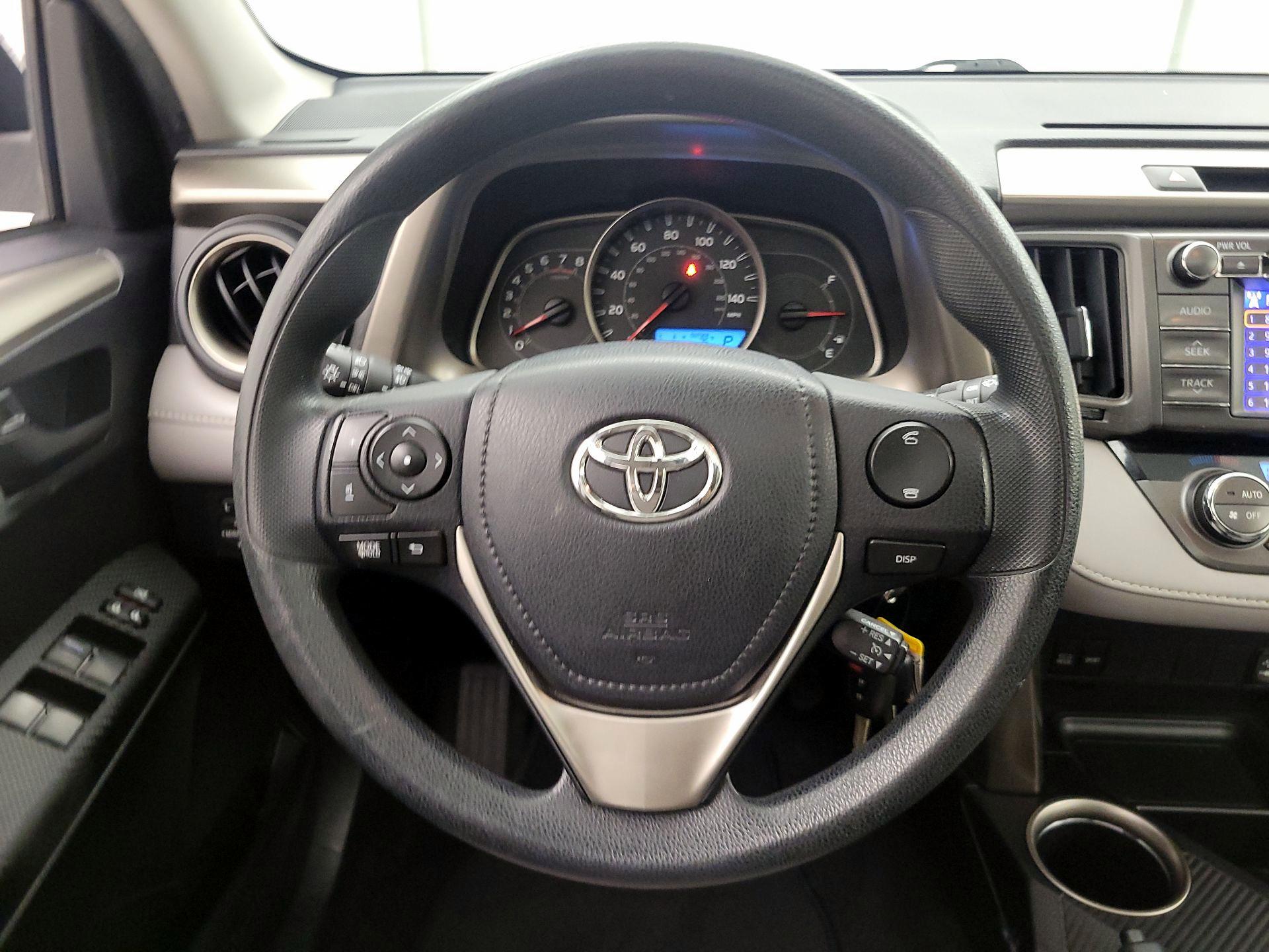 Thumbnail: 2013 Toyota RAV4 - 10