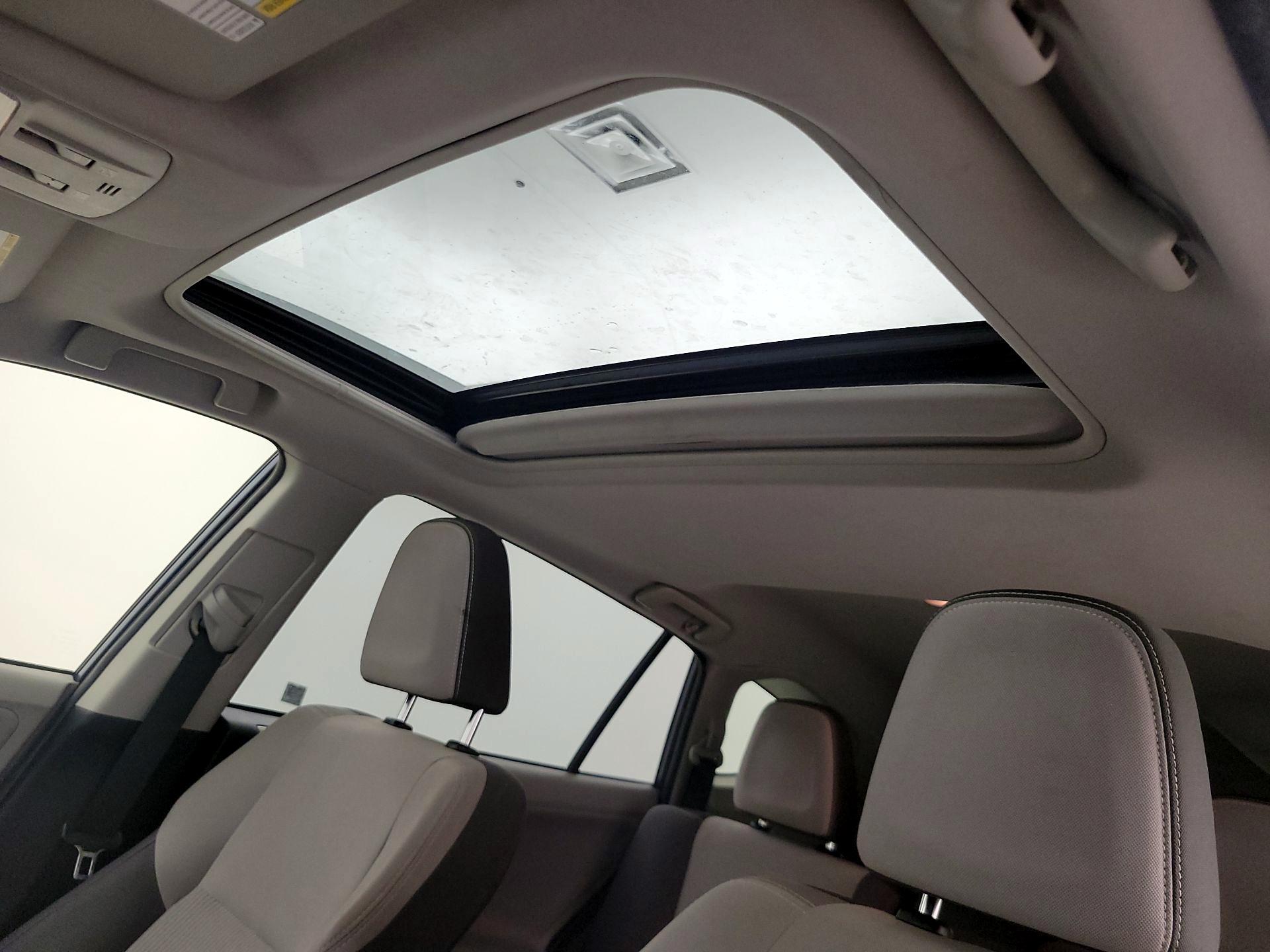 Thumbnail: 2013 Toyota RAV4 - 19