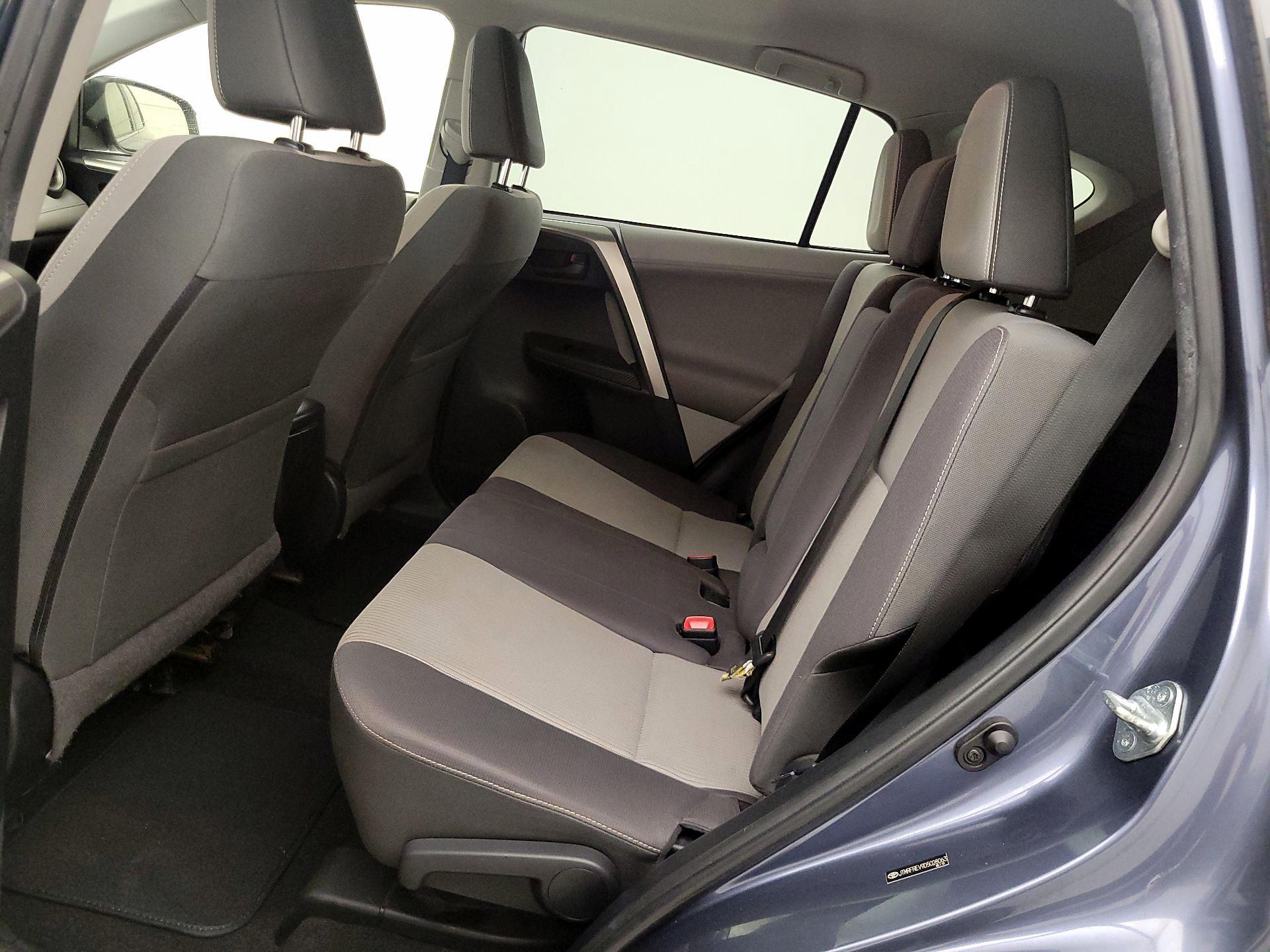 Thumbnail: 2013 Toyota RAV4 - 20