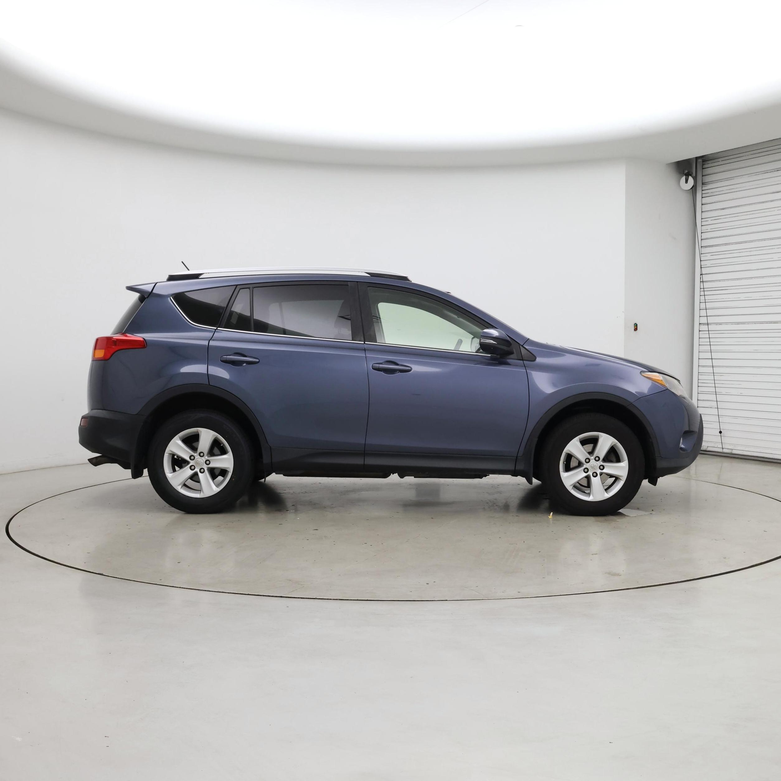 Thumbnail: 2013 Toyota RAV4 - 7