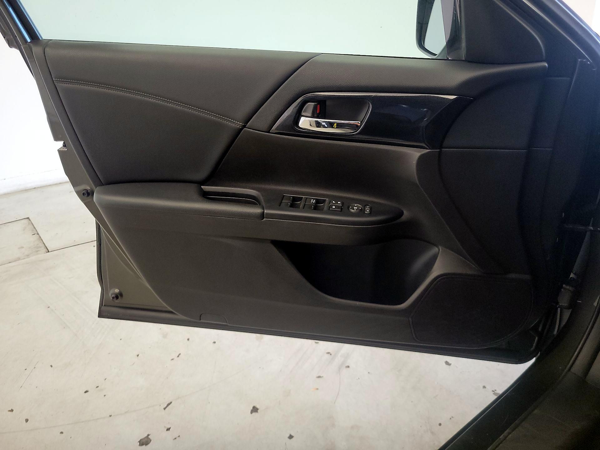 Thumbnail: 2014 Honda Accord - 12