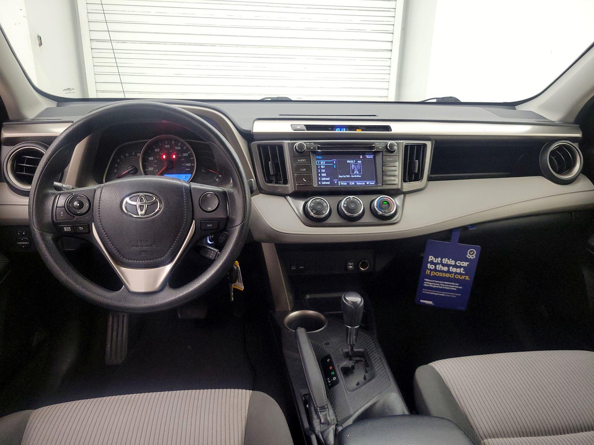 Thumbnail: 2015 Toyota RAV4 - 9