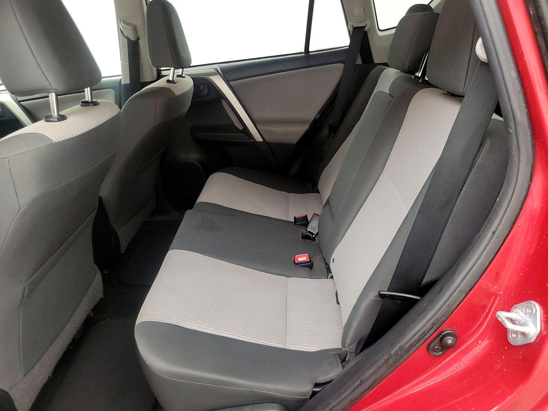 Thumbnail: 2015 Toyota RAV4 - 18