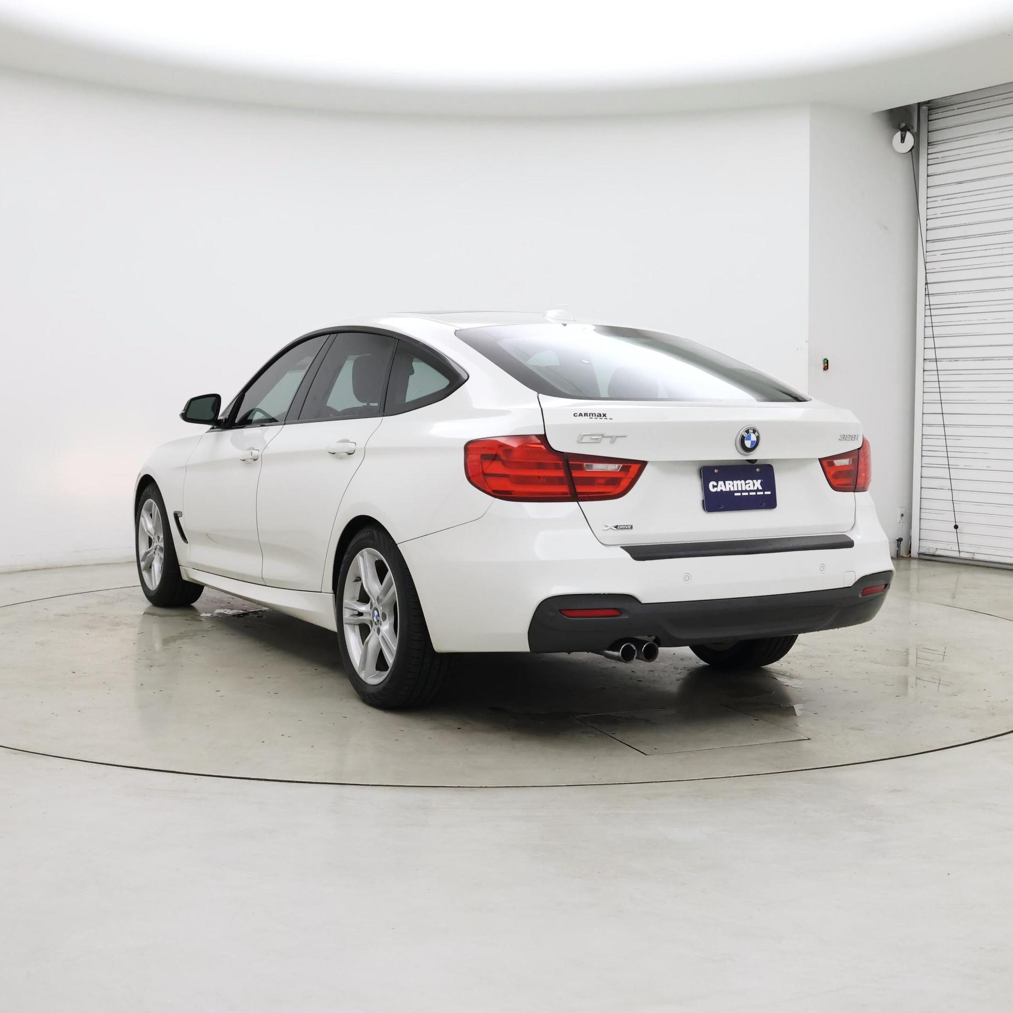Thumbnail: 2016 BMW 3 Series - 2