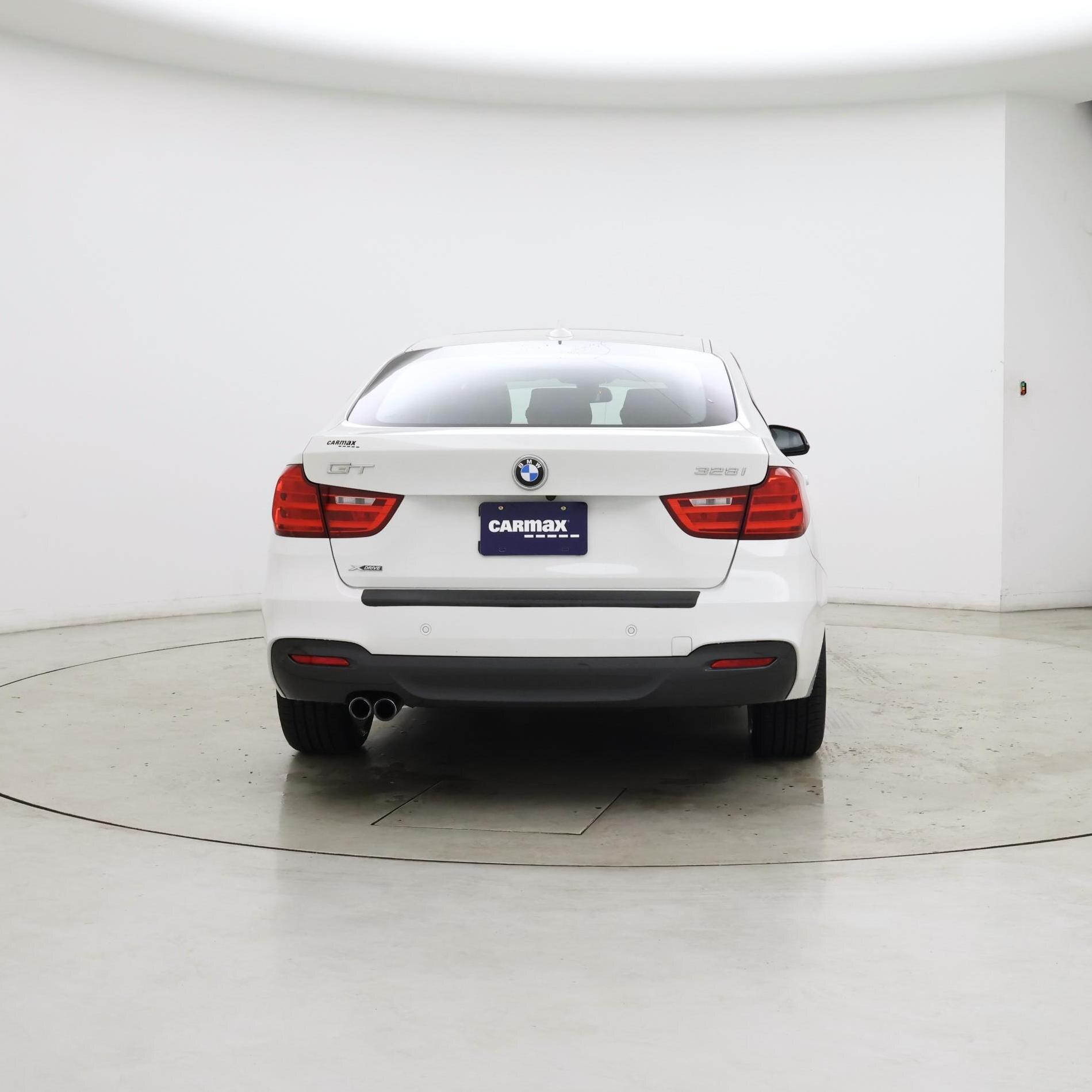 Thumbnail: 2016 BMW 3 Series - 6