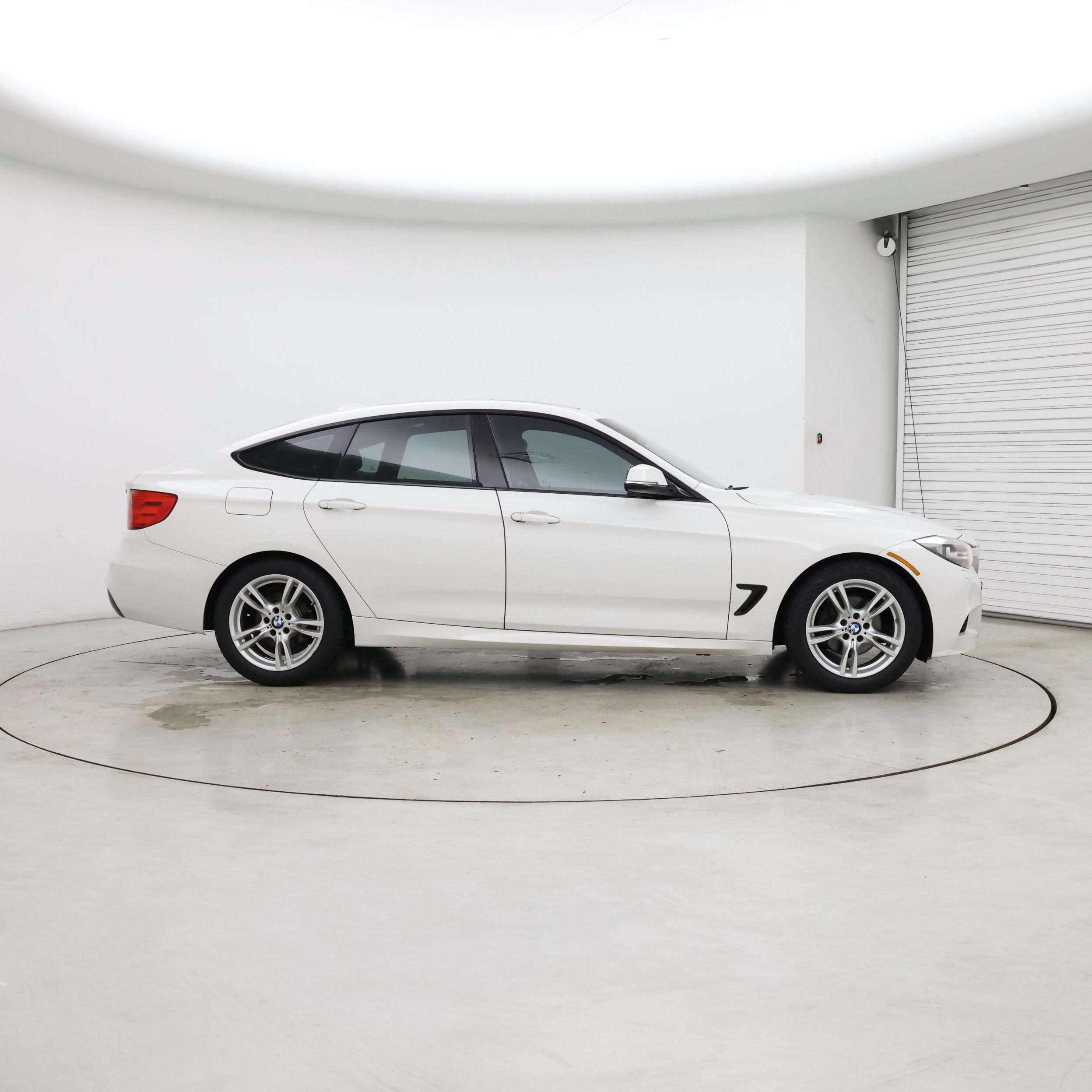 Thumbnail: 2016 BMW 3 Series - 7