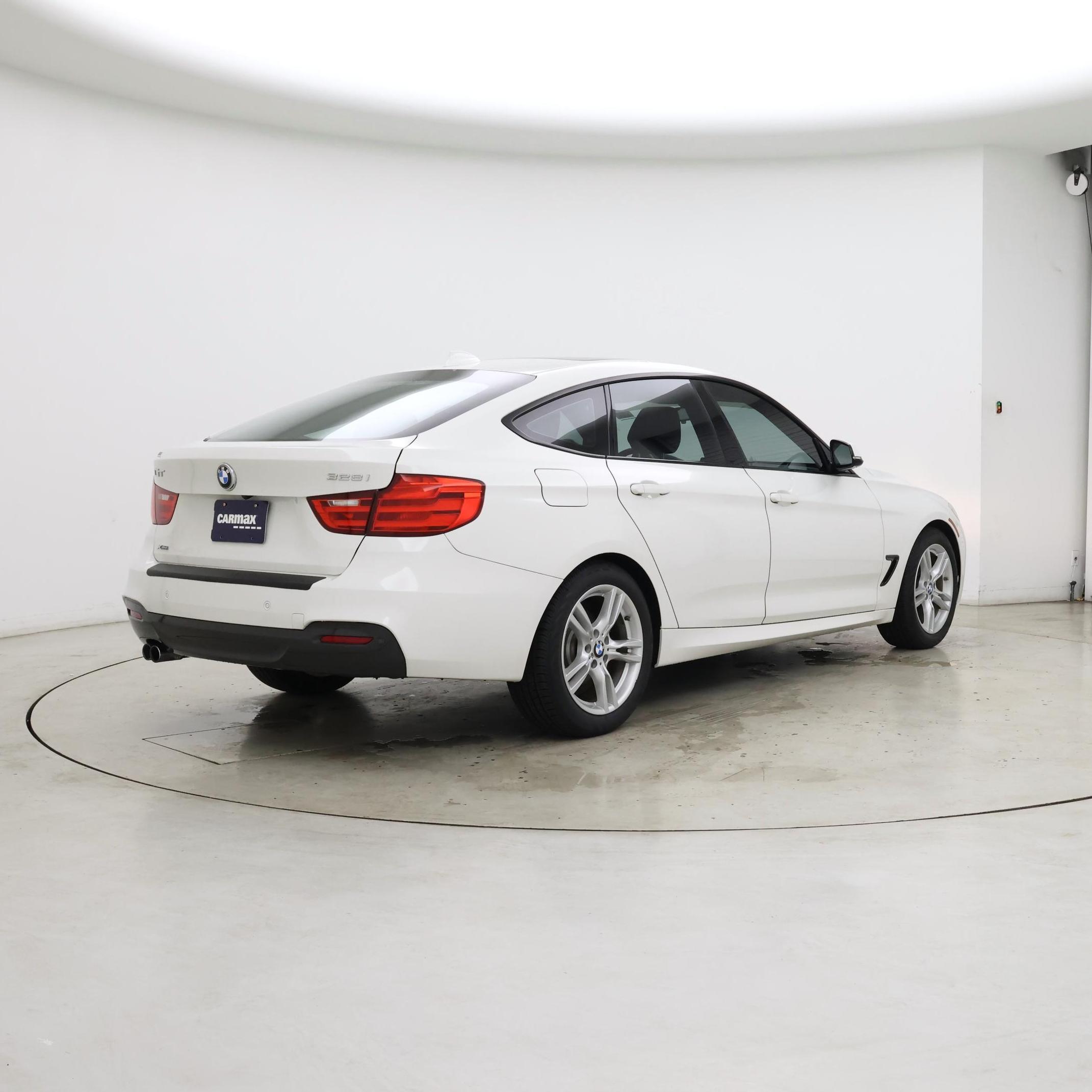 Thumbnail: 2016 BMW 3 Series - 8