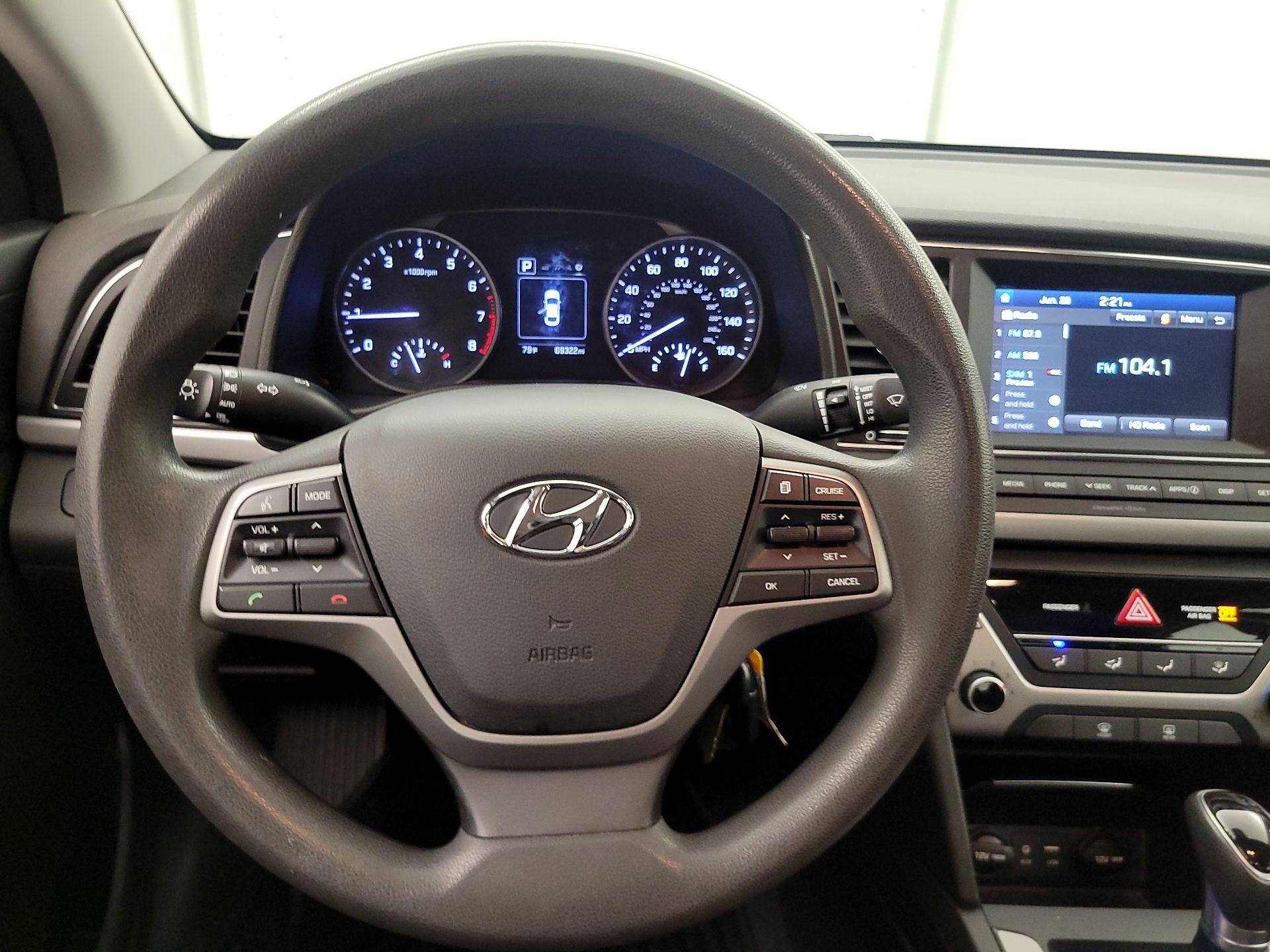 Thumbnail: 2018 Hyundai Elantra - 10