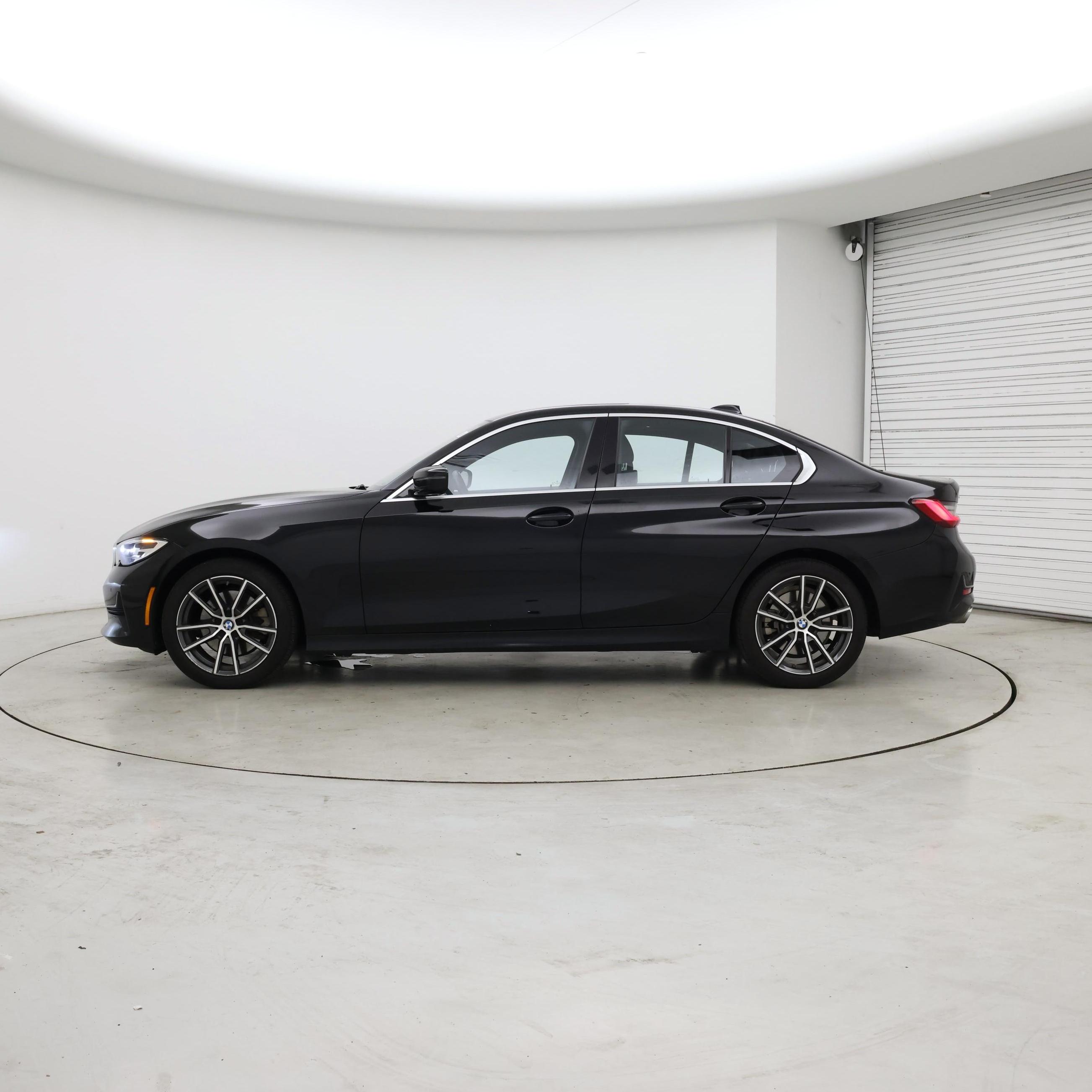 Thumbnail: 2019 BMW 3 Series - 3