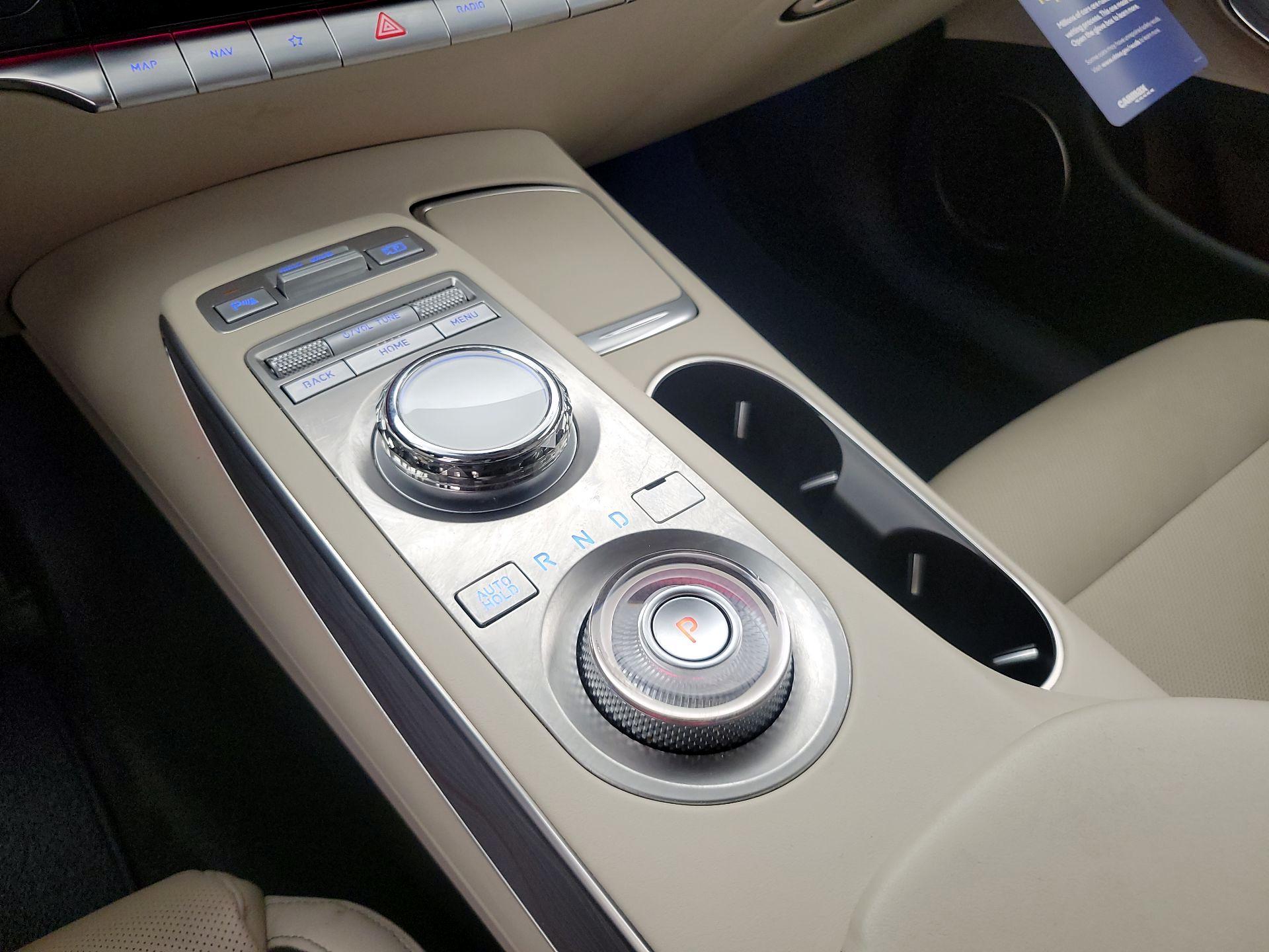 Thumbnail: 2023 Genesis GV70 - 18