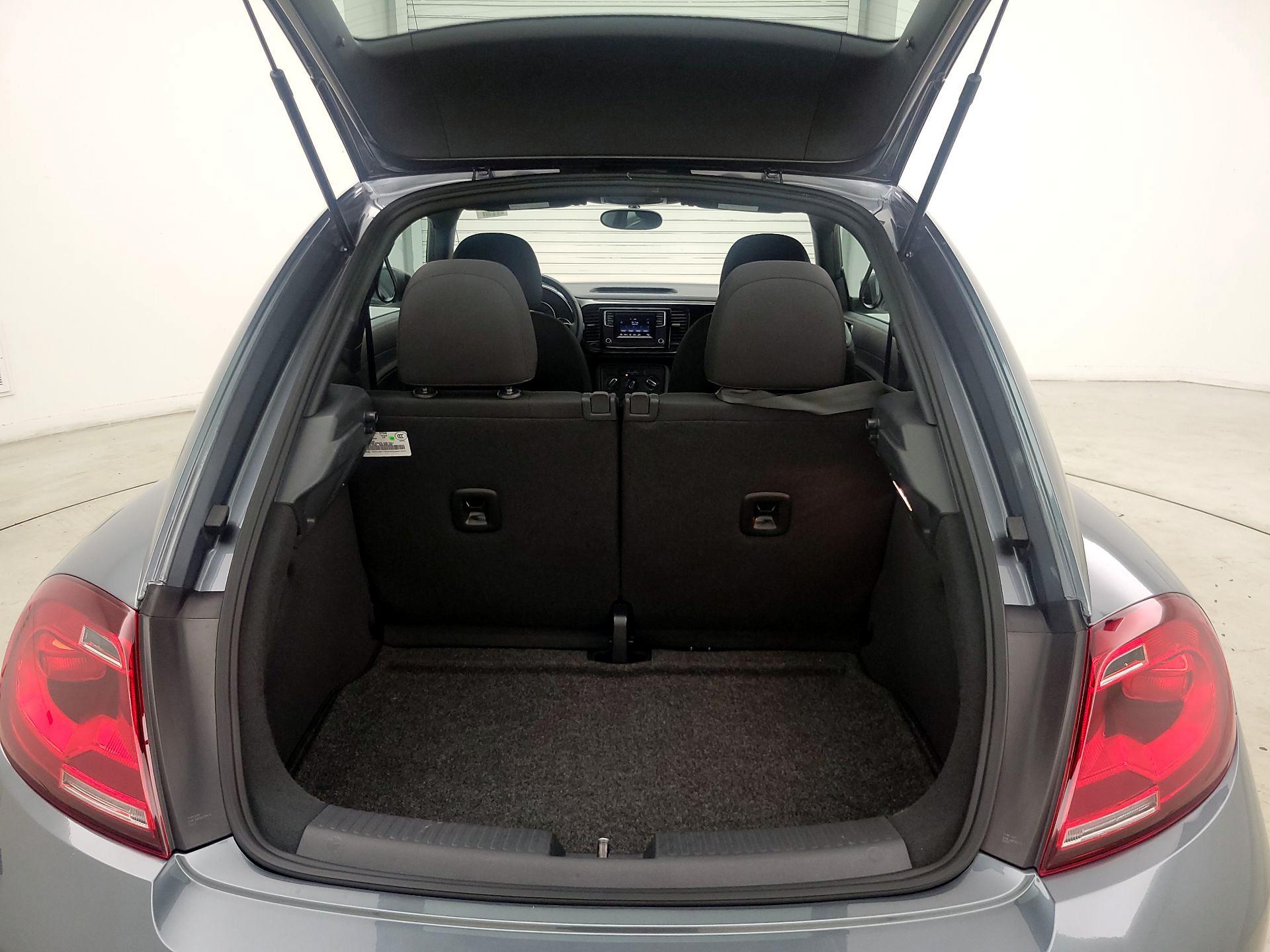 Thumbnail: 2019 Volkswagen Beetle - 20