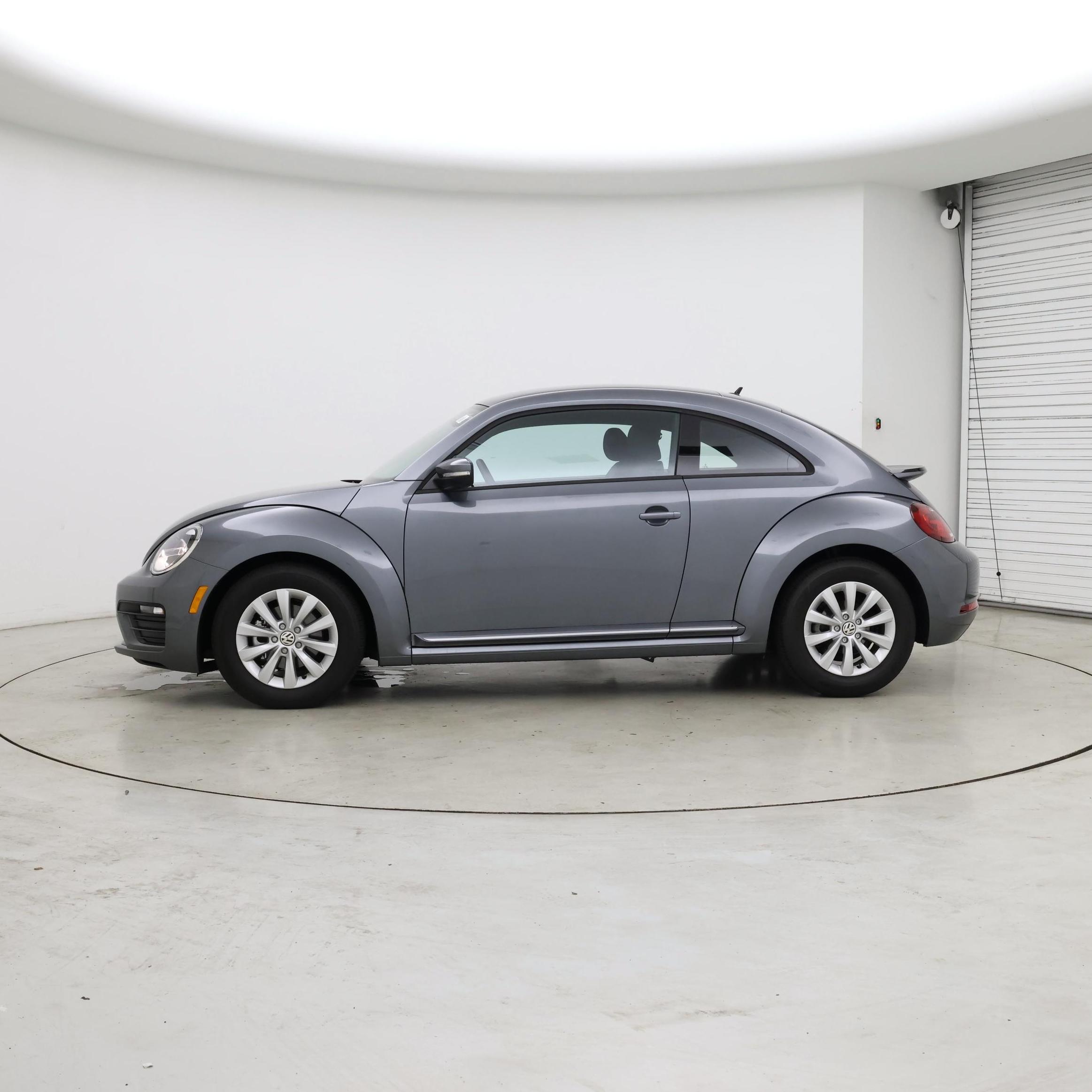 Thumbnail: 2019 Volkswagen Beetle - 3