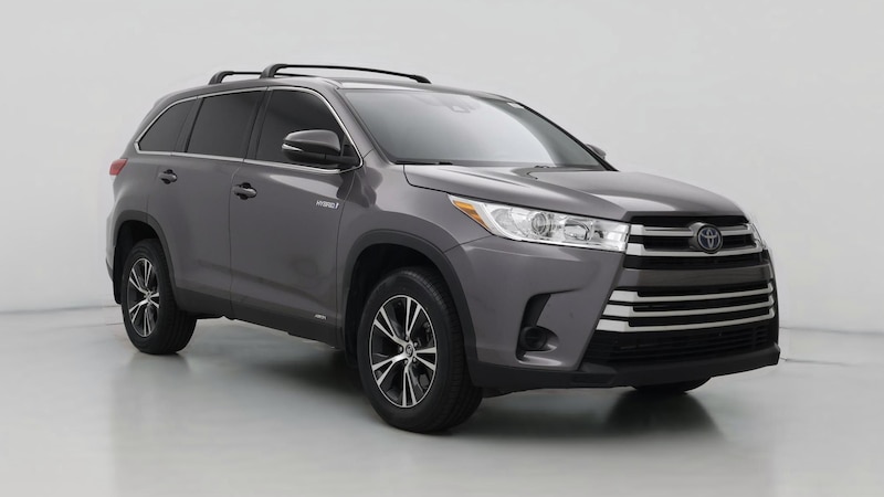 2019 Toyota Highlander LE Hero Image