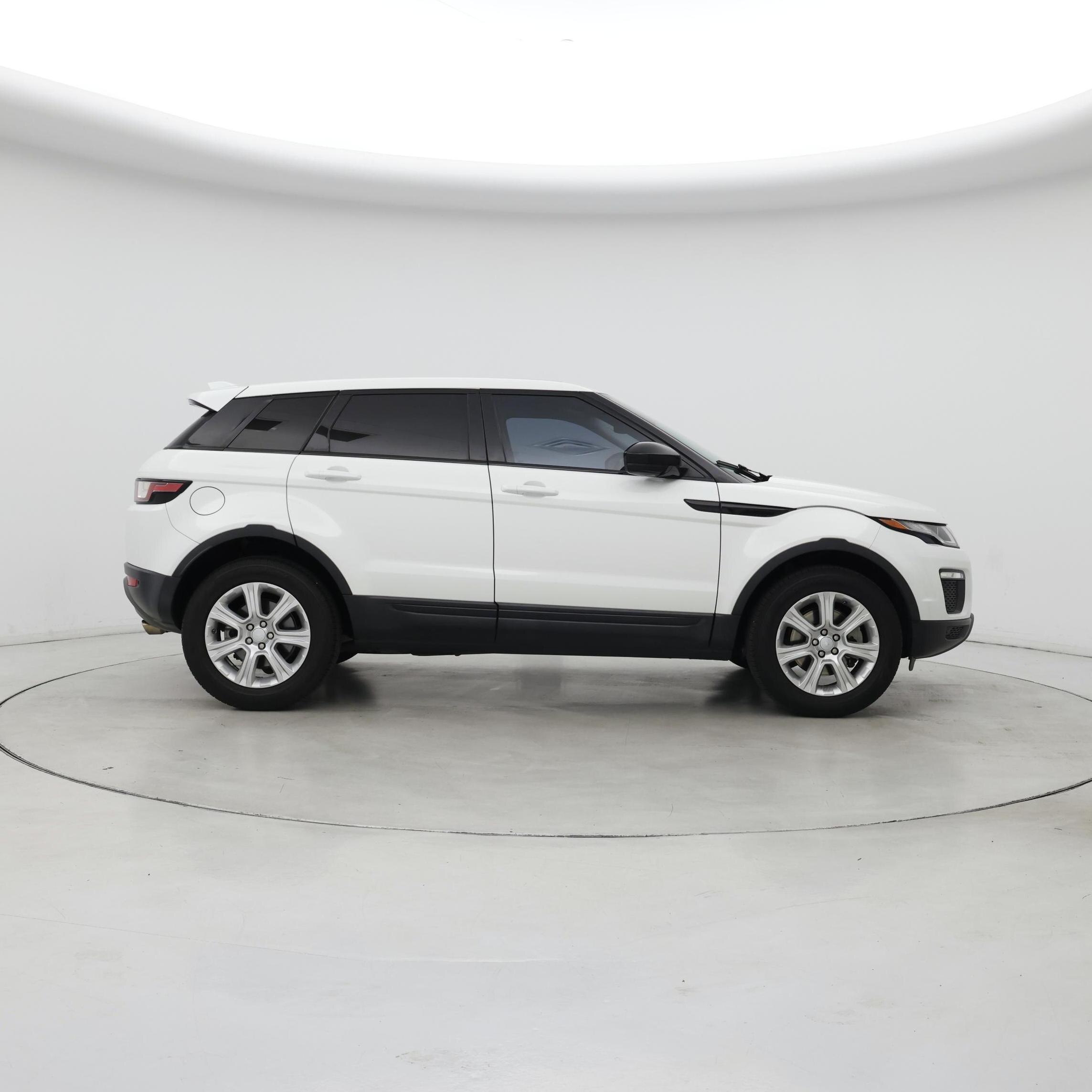 Thumbnail: 2017 Land Rover Range Rover Evoque - 7