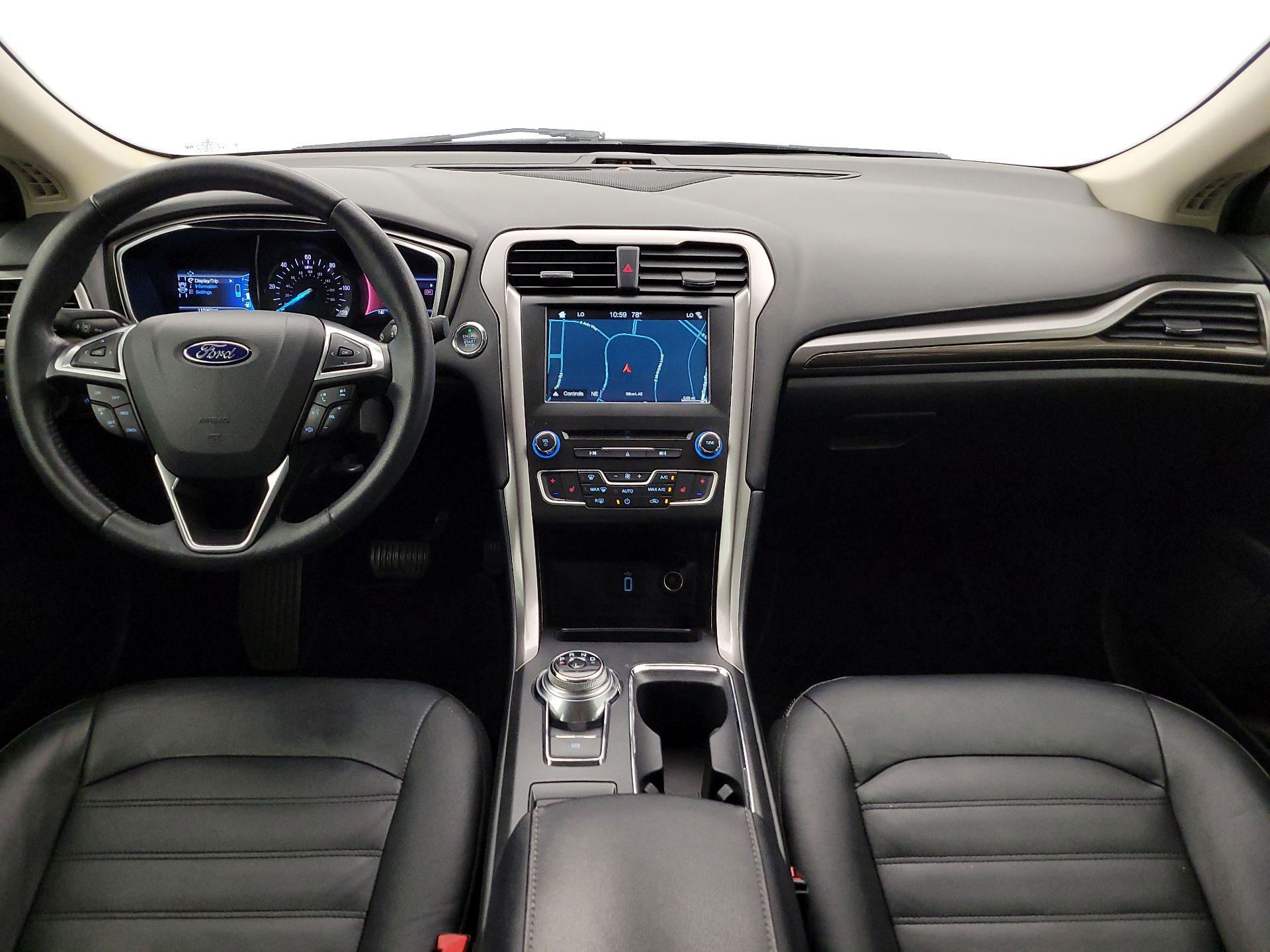 Thumbnail: 2017 Ford Fusion - 9