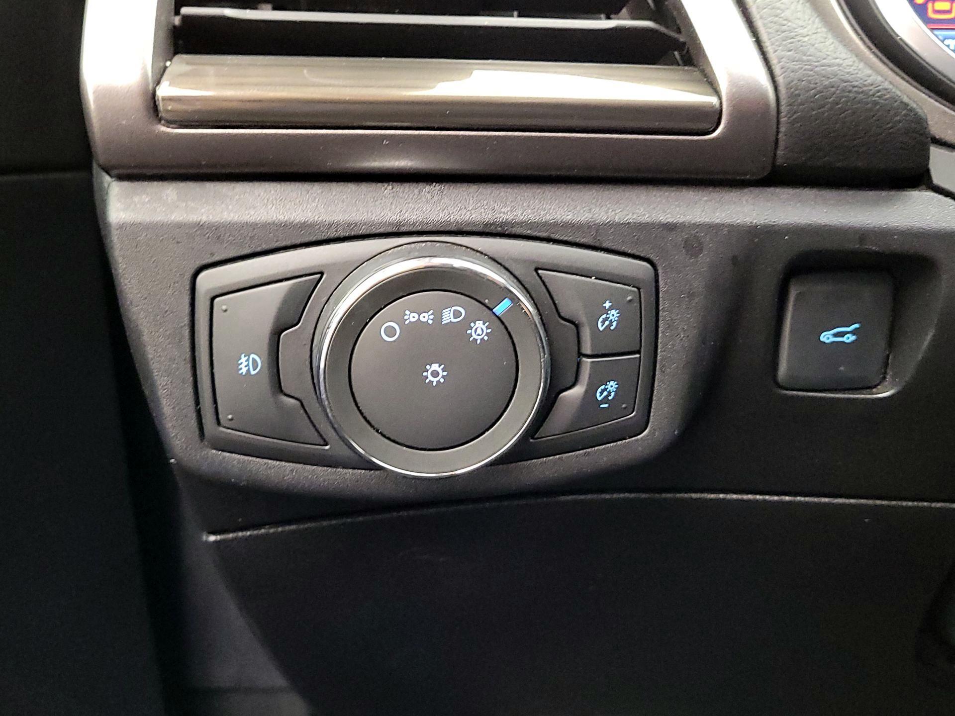 Thumbnail: 2017 Ford Fusion - 13