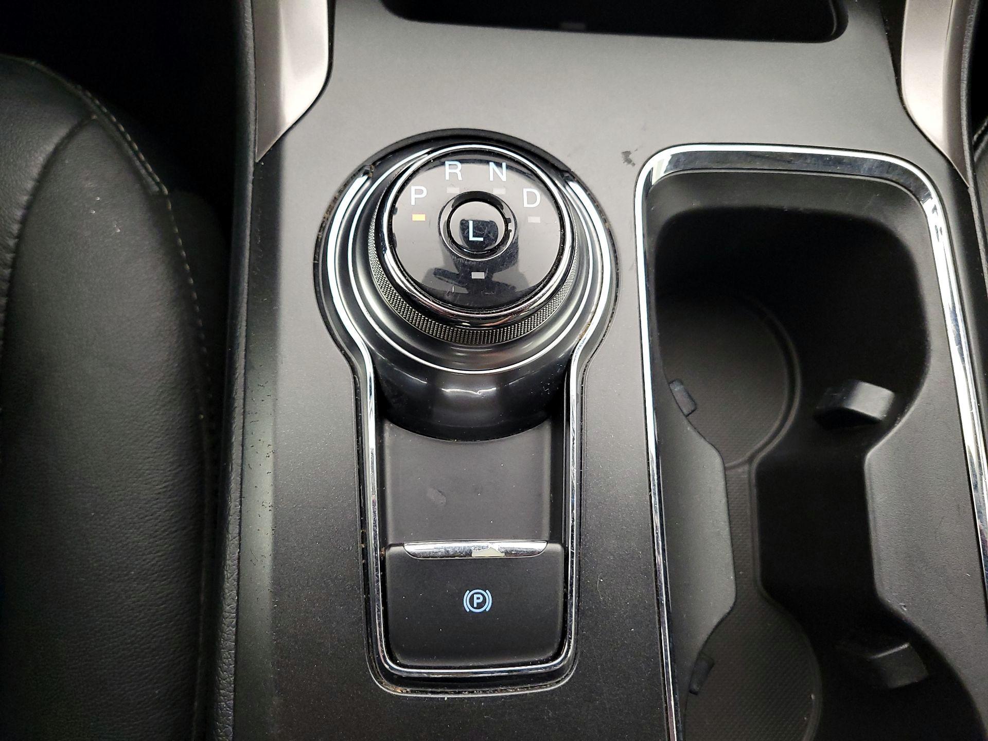 Thumbnail: 2017 Ford Fusion - 18