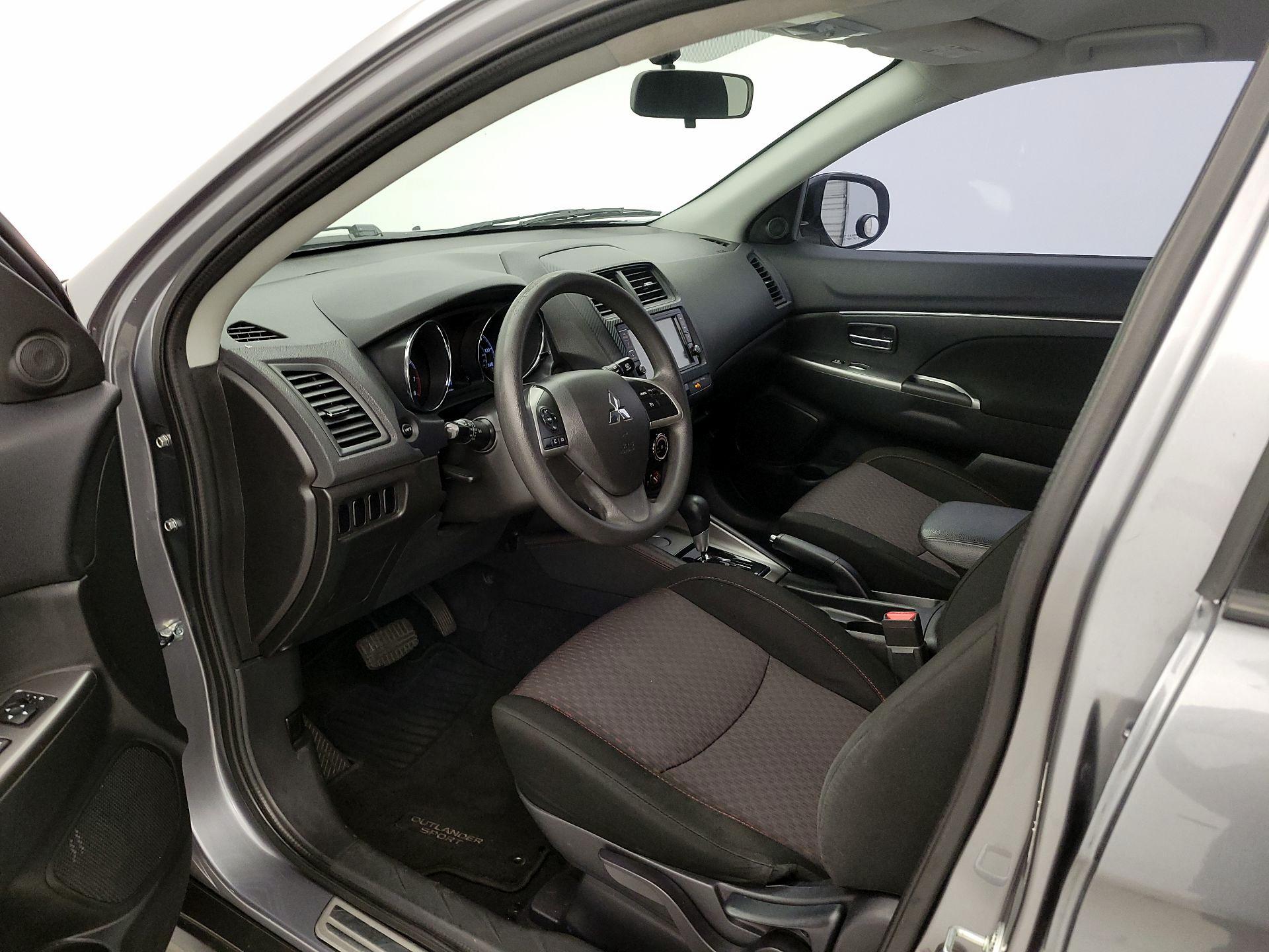 Thumbnail: 2018 Mitsubishi Outlander Sport - 11