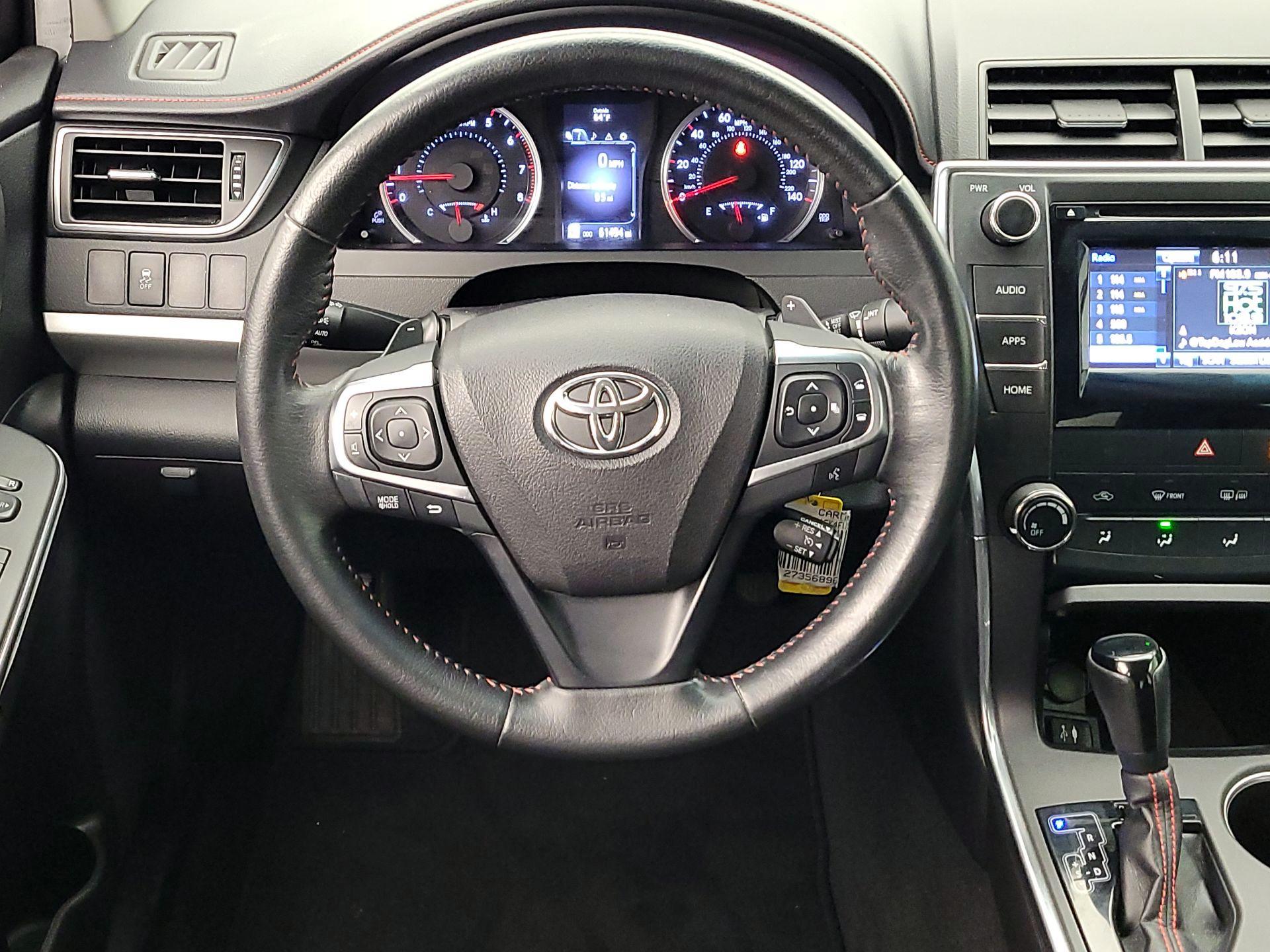 Thumbnail: 2015 Toyota Camry - 10