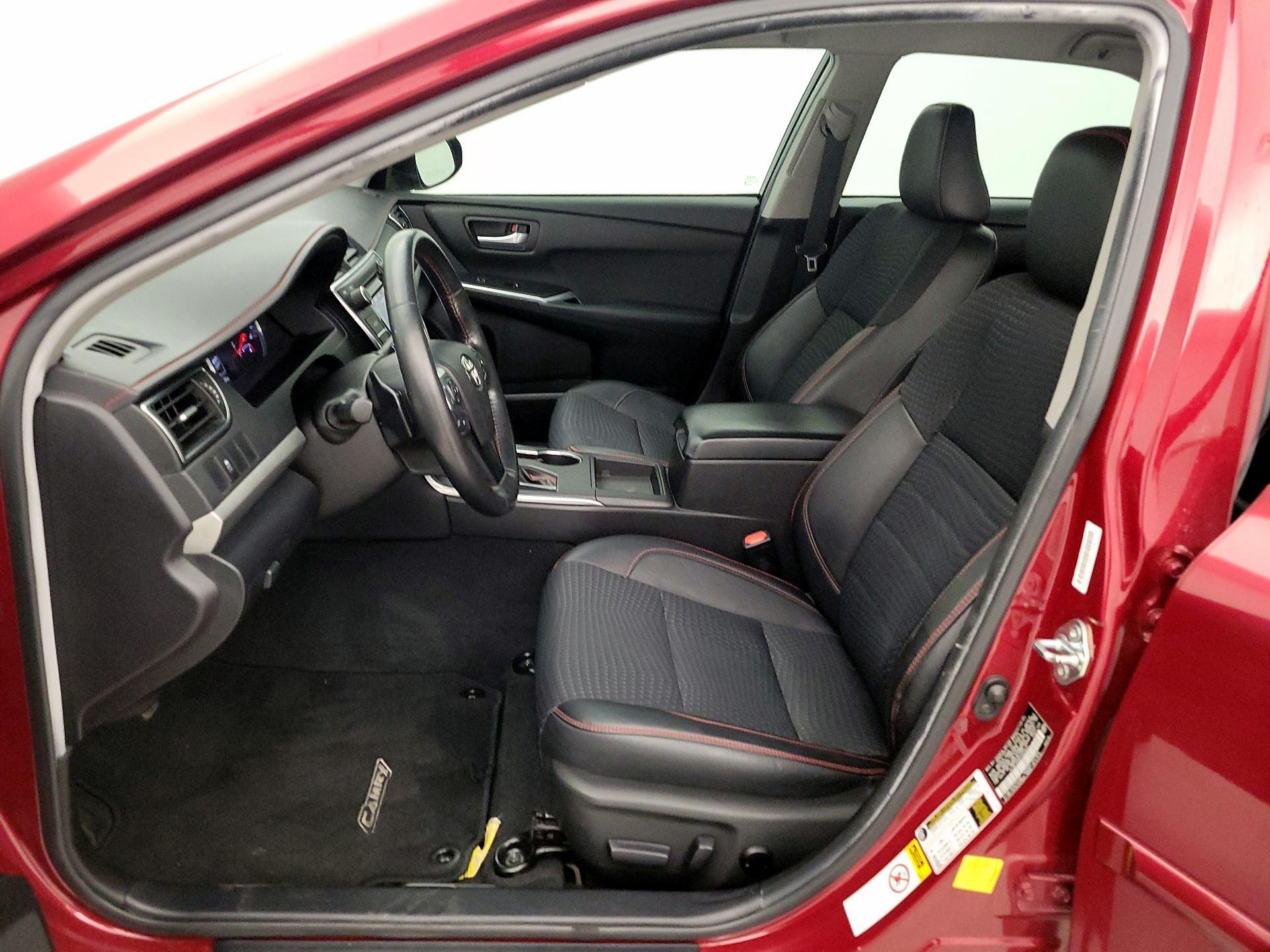 Thumbnail: 2015 Toyota Camry - 11