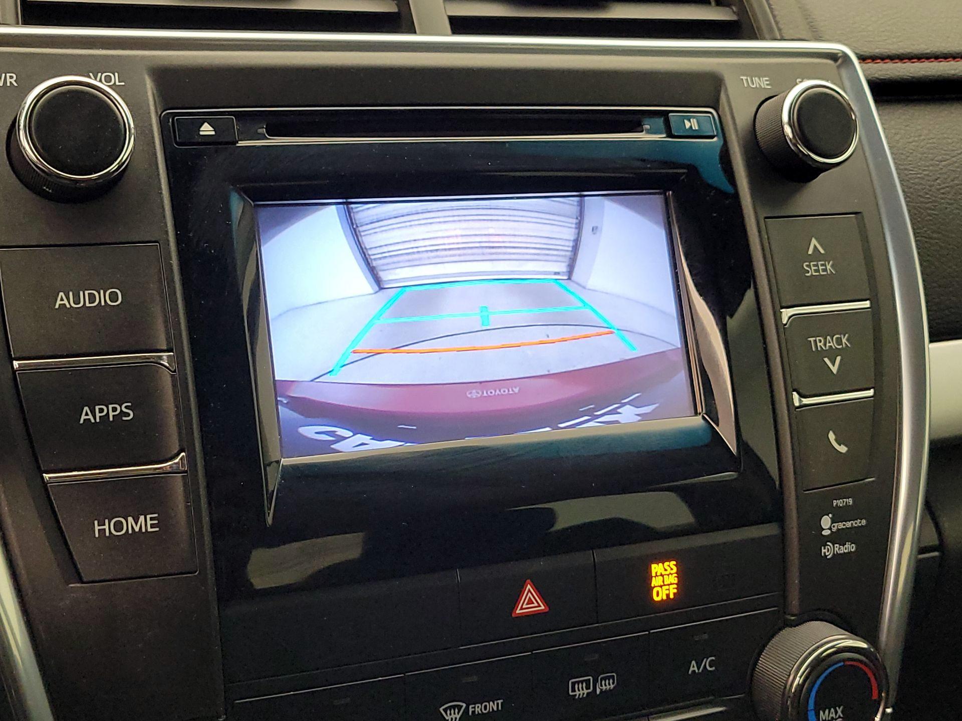 Thumbnail: 2015 Toyota Camry - 14