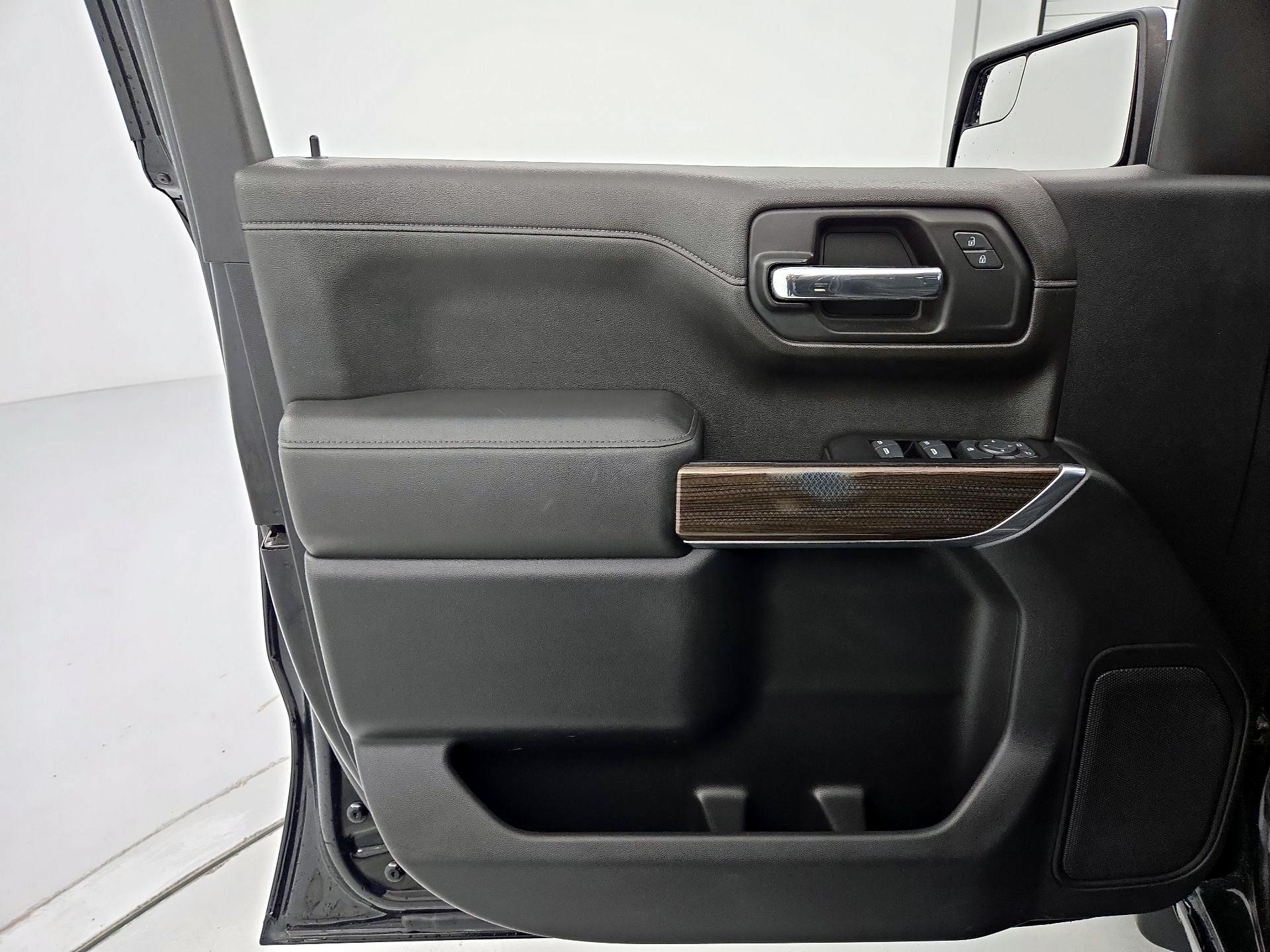 Thumbnail: 2019 Chevrolet Silverado 1500 - 12