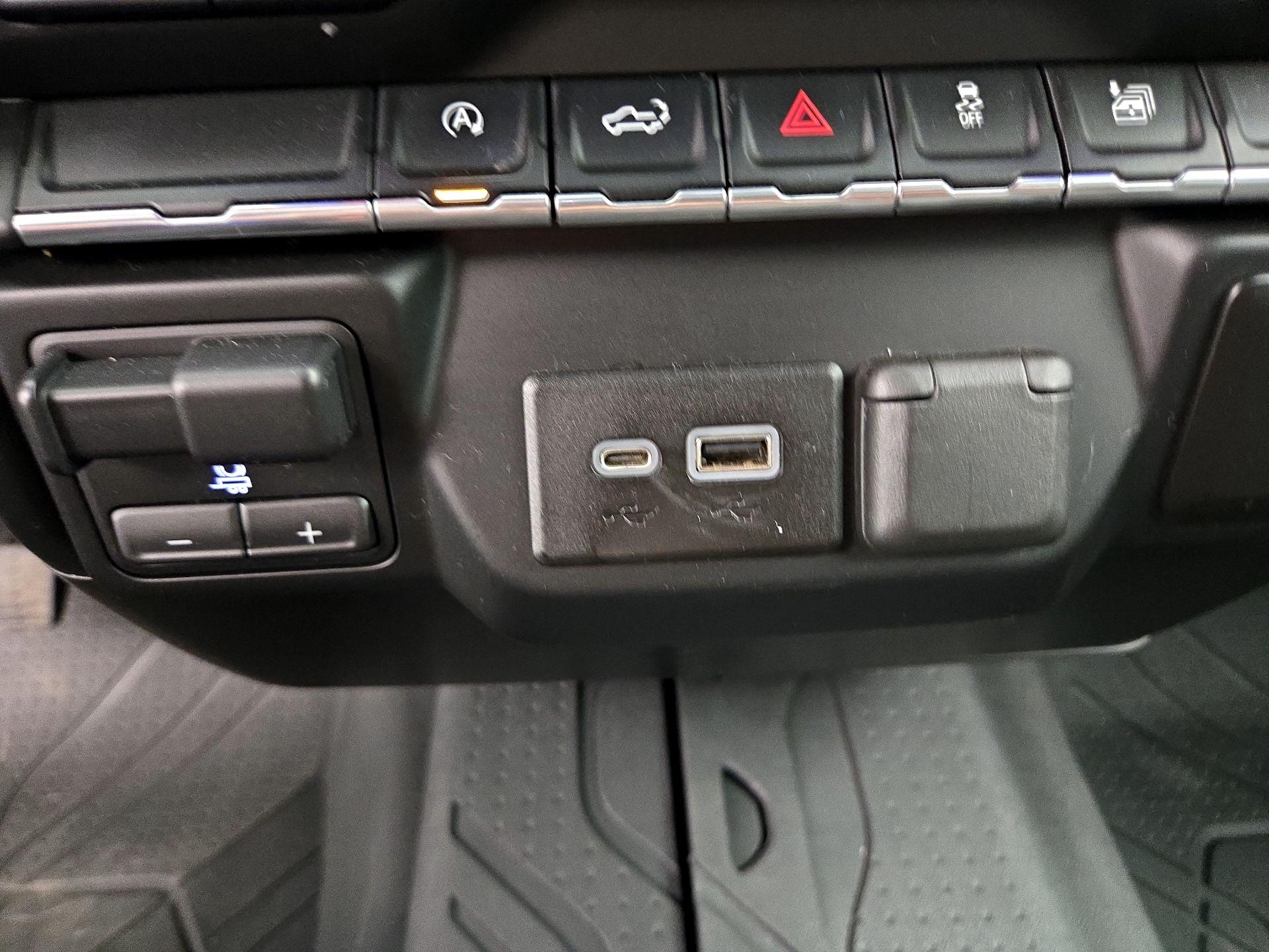 Thumbnail: 2019 Chevrolet Silverado 1500 - 18
