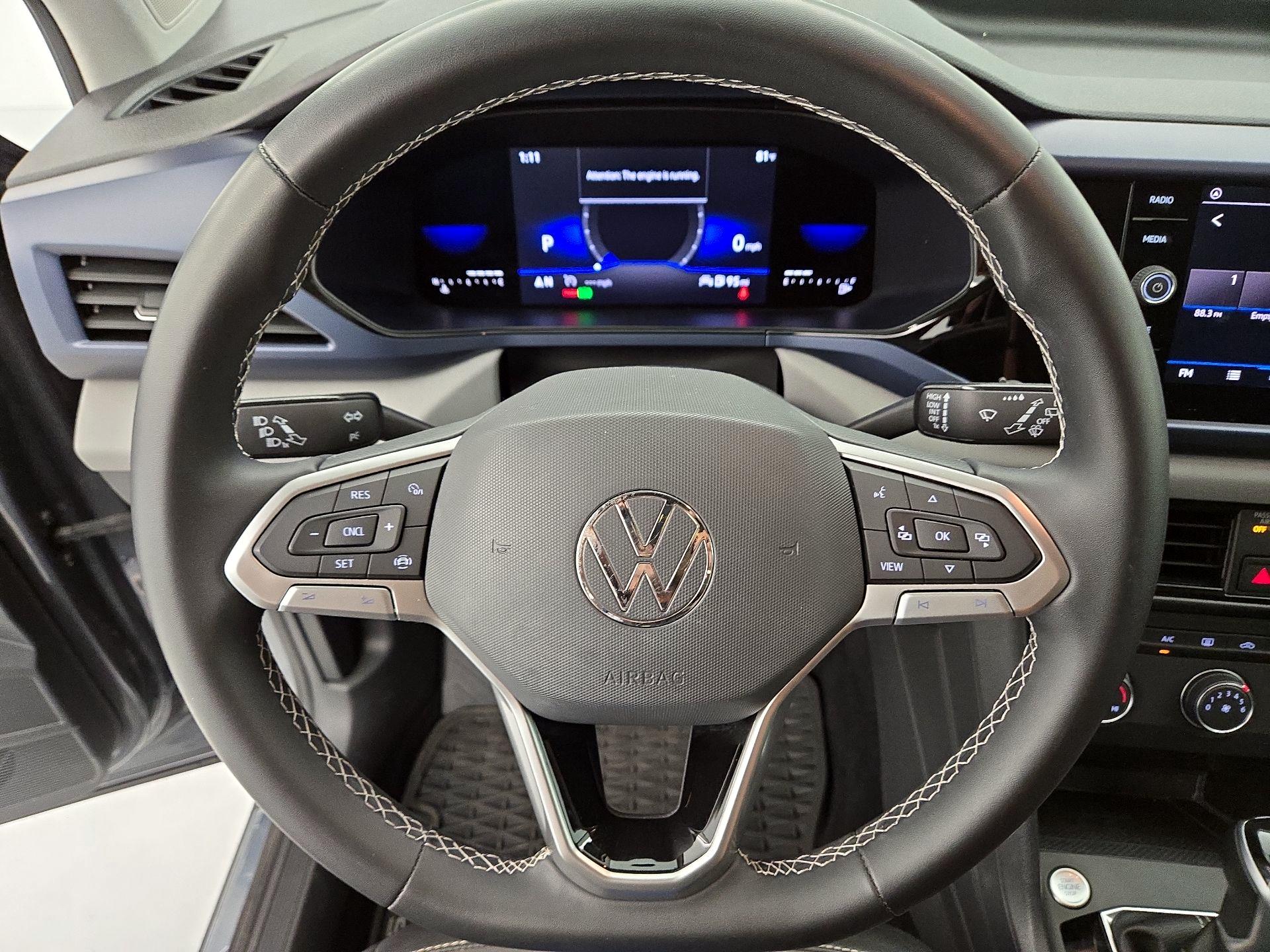 Thumbnail: 2022 Volkswagen Taos - 10