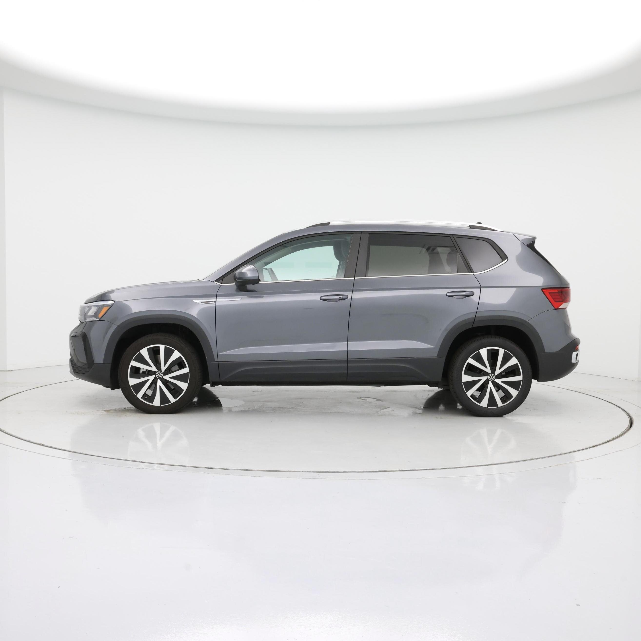 Thumbnail: 2022 Volkswagen Taos - 3