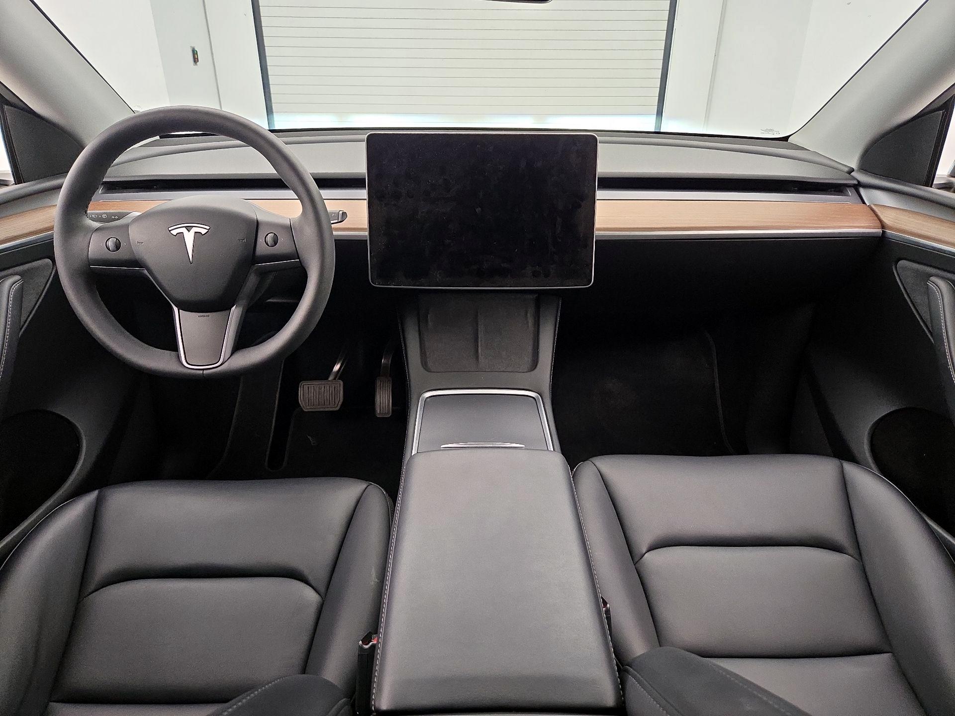 Thumbnail: 2024 Tesla Model Y - 9