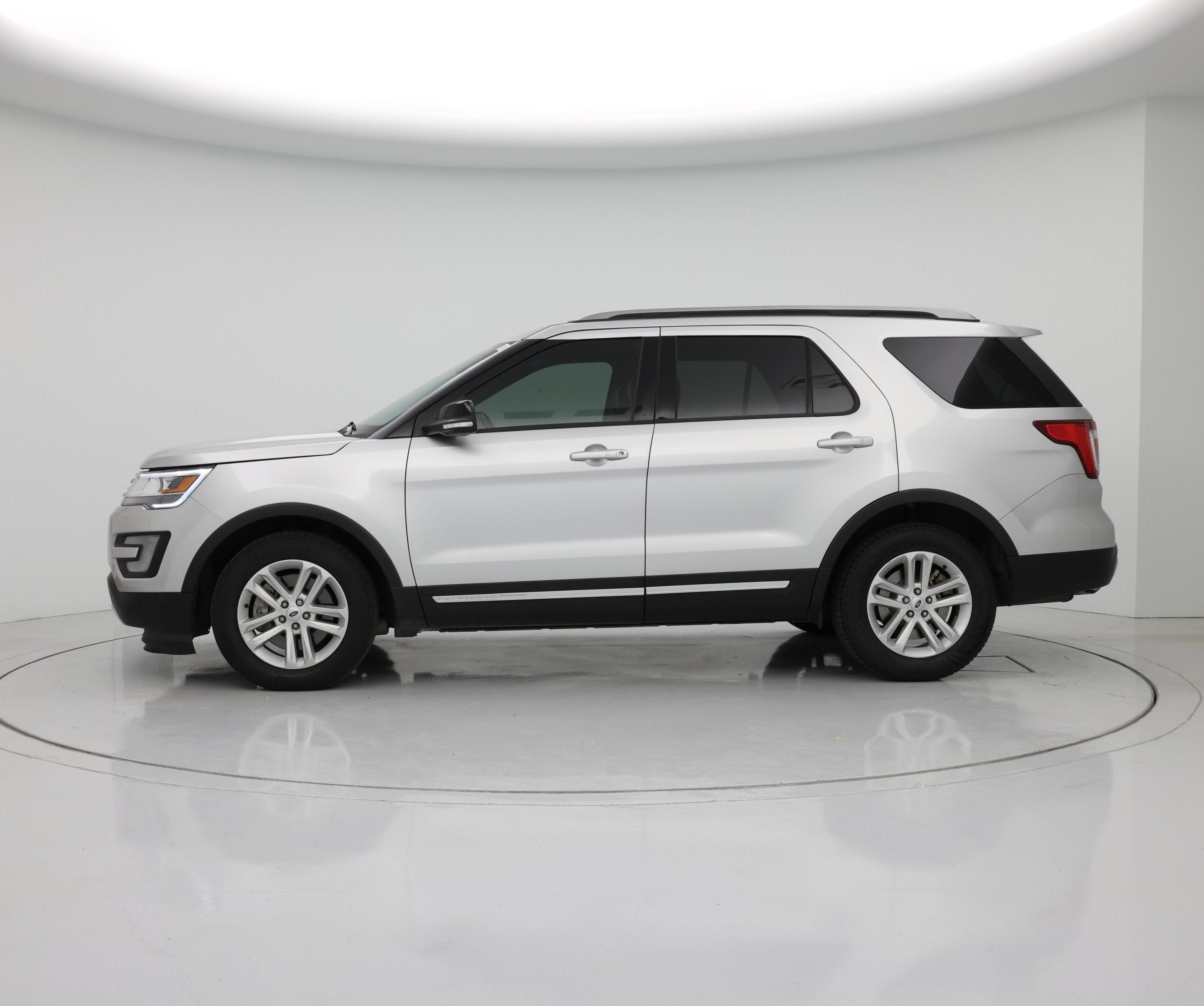 Thumbnail: 2017 Ford Explorer - 3