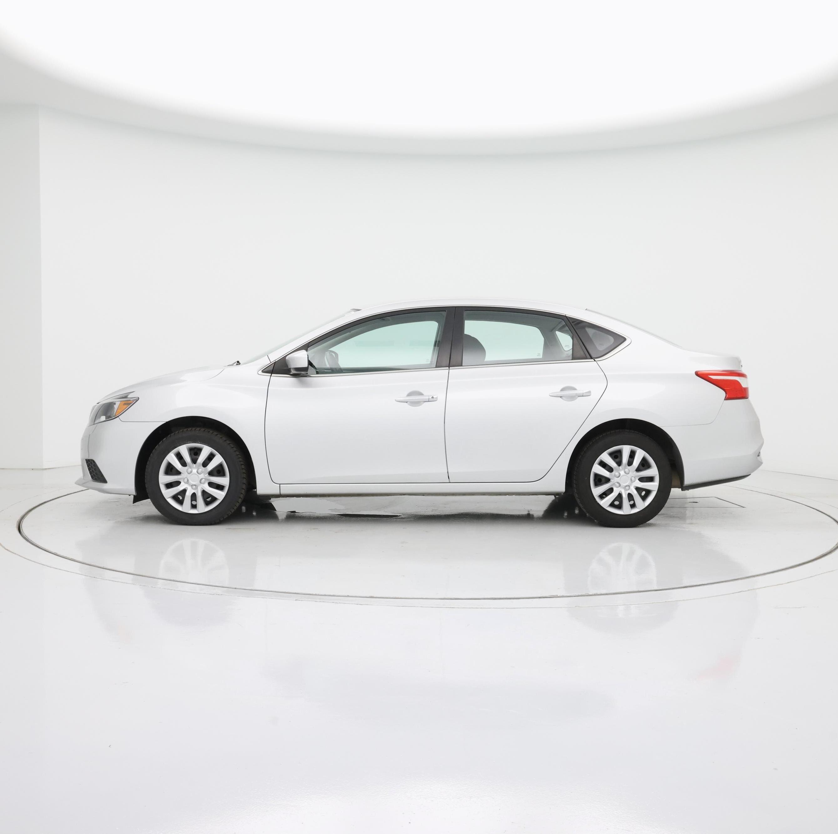 Thumbnail: 2018 Nissan Sentra - 3