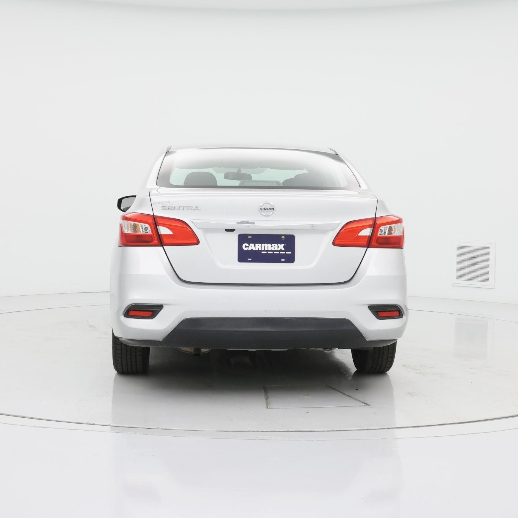 Thumbnail: 2018 Nissan Sentra - 6