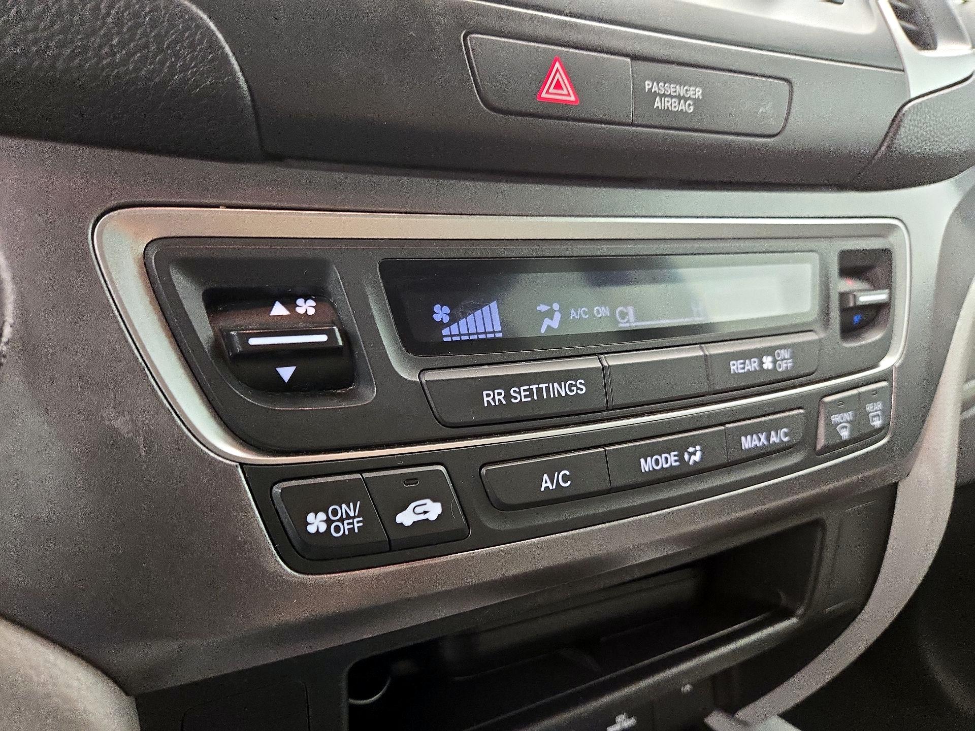 Thumbnail: 2020 Honda Pilot - 16
