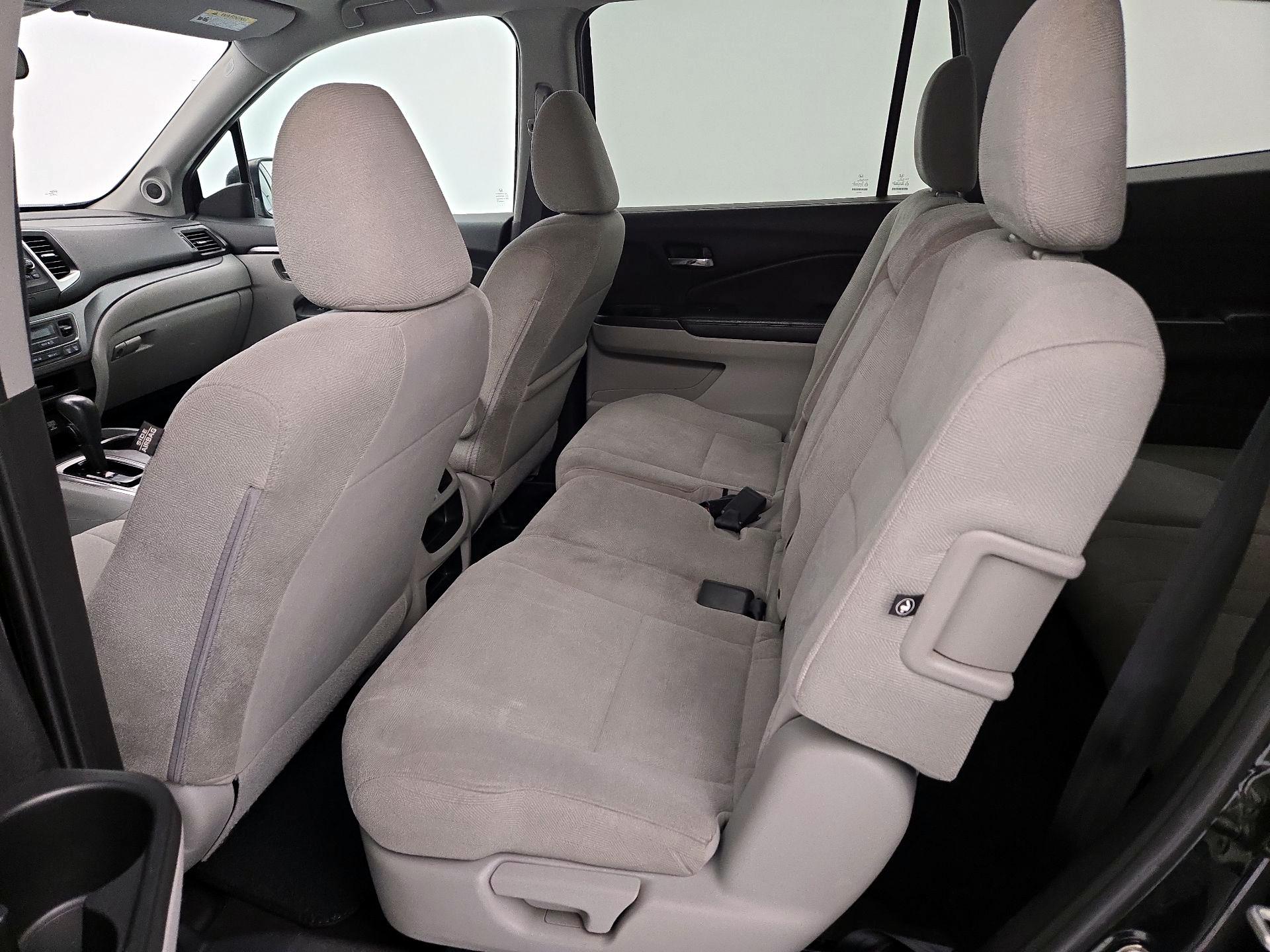 Thumbnail: 2020 Honda Pilot - 19