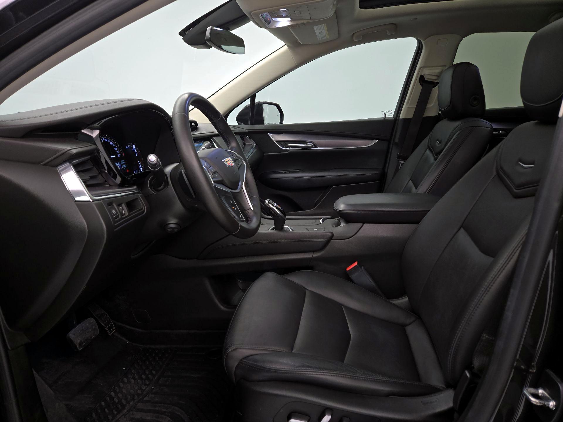 Thumbnail: 2018 Cadillac XT5 - 11