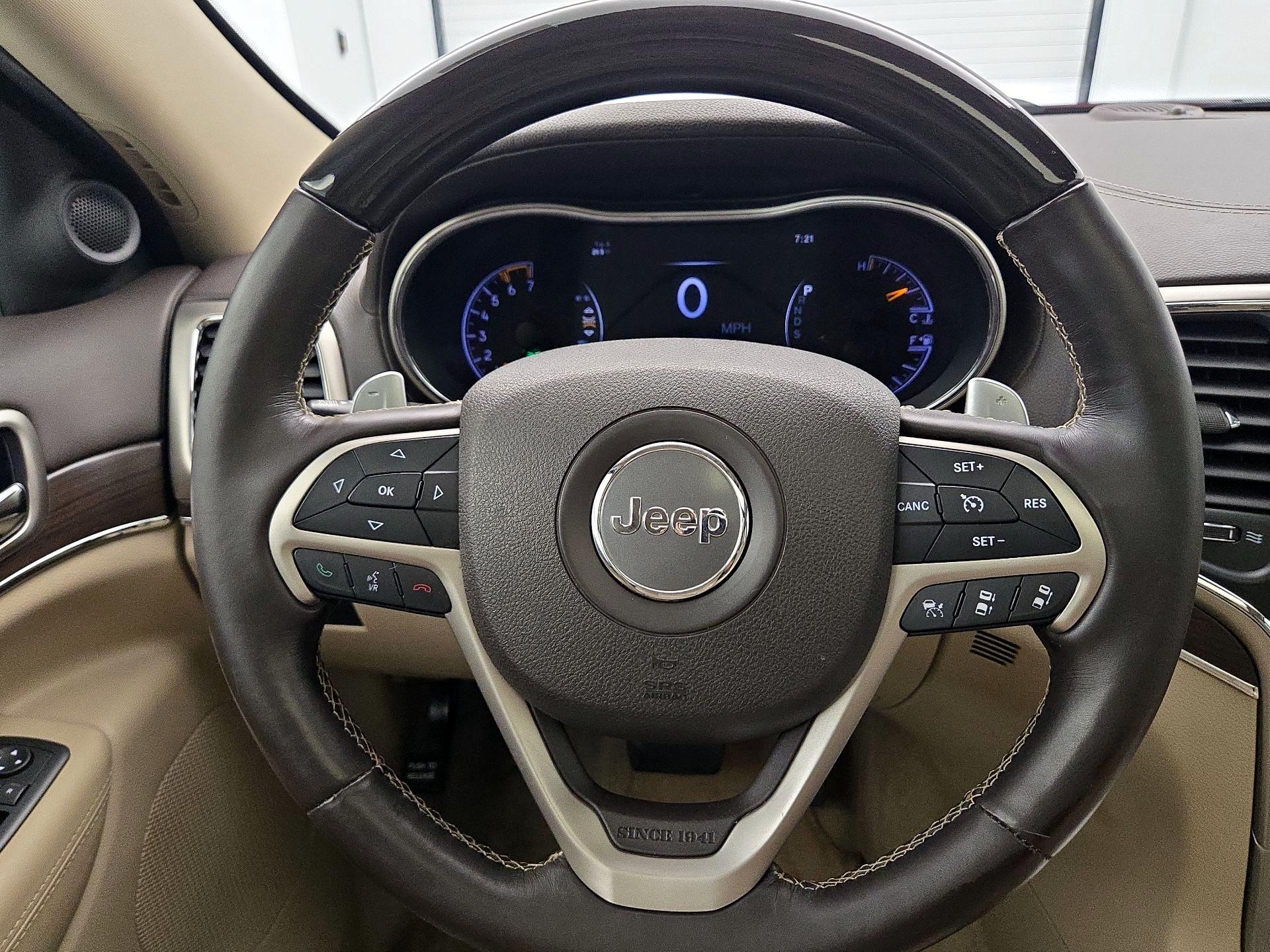 Thumbnail: 2015 Jeep Grand Cherokee - 10