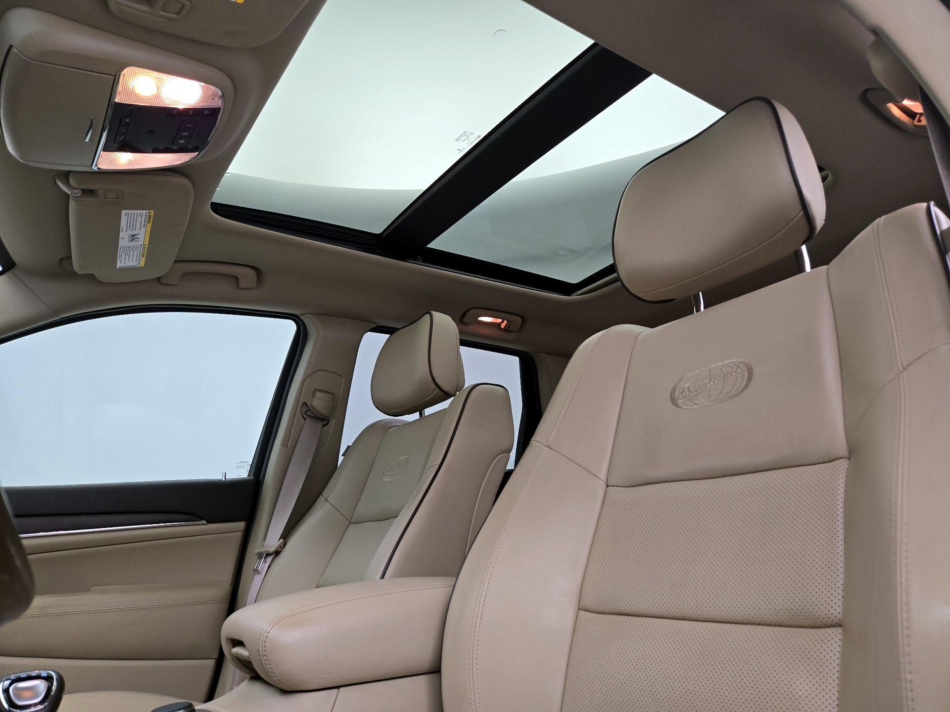 Thumbnail: 2015 Jeep Grand Cherokee - 20